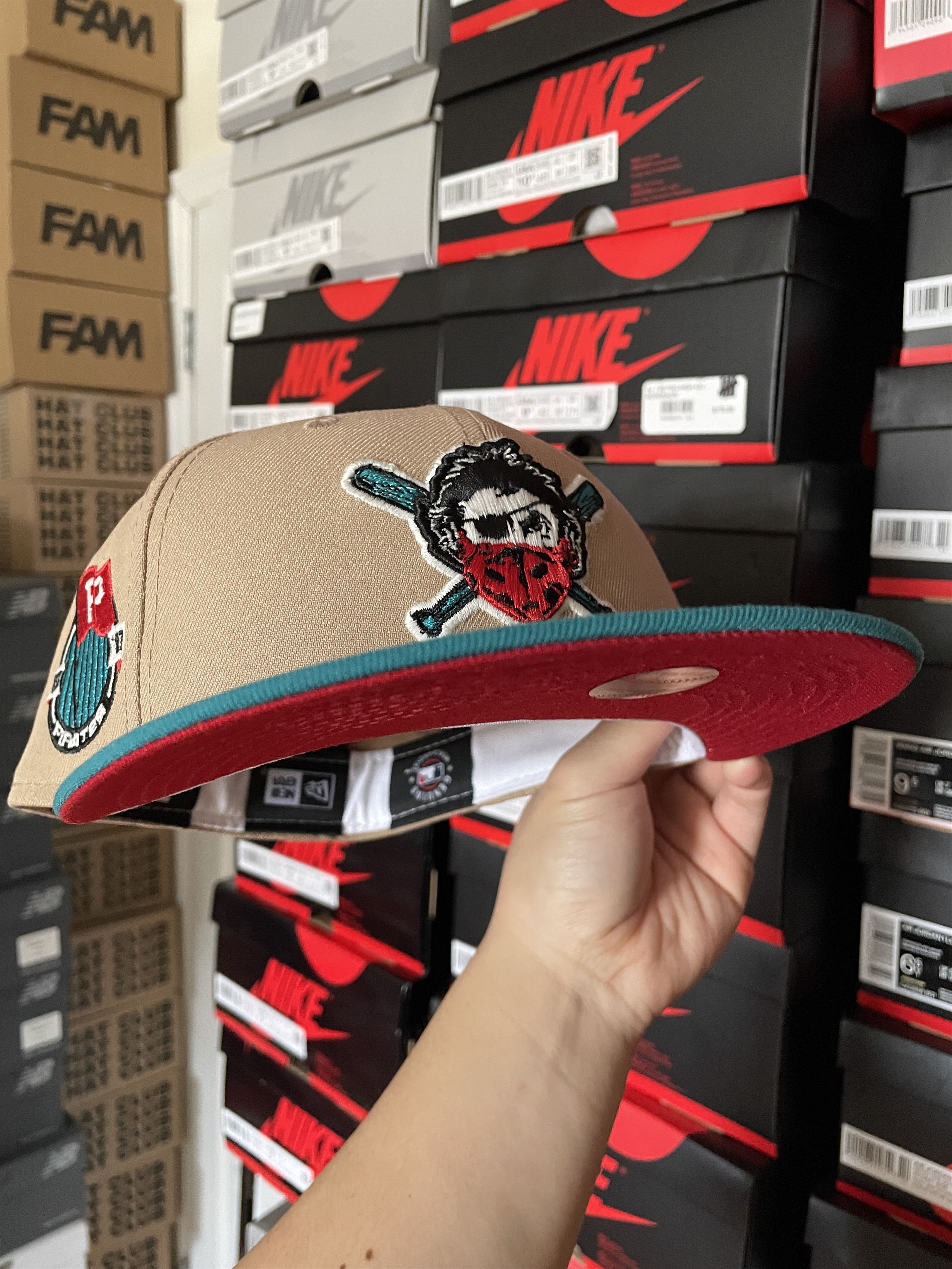 MLB × New Era Sportsworld Pocahontas Pittsburgh Pirates 7 1/8 Camel Teal Size ONE SIZE - 7 Thumbnail