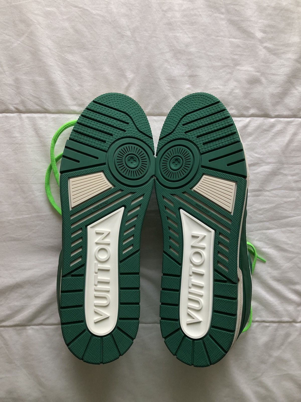 Louis Vuitton Louis Vuitton Green/White LV Trainers Size US 12 / EU 45 - 6 Thumbnail