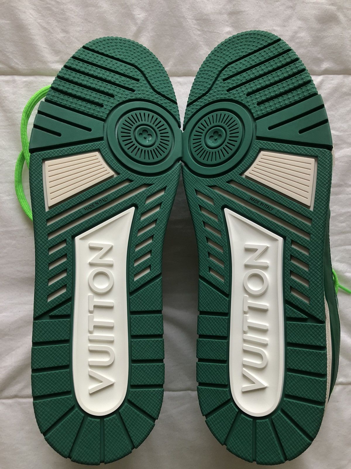 Louis Vuitton Louis Vuitton Green/White LV Trainers Size US 12 / EU 45 - 7 Thumbnail