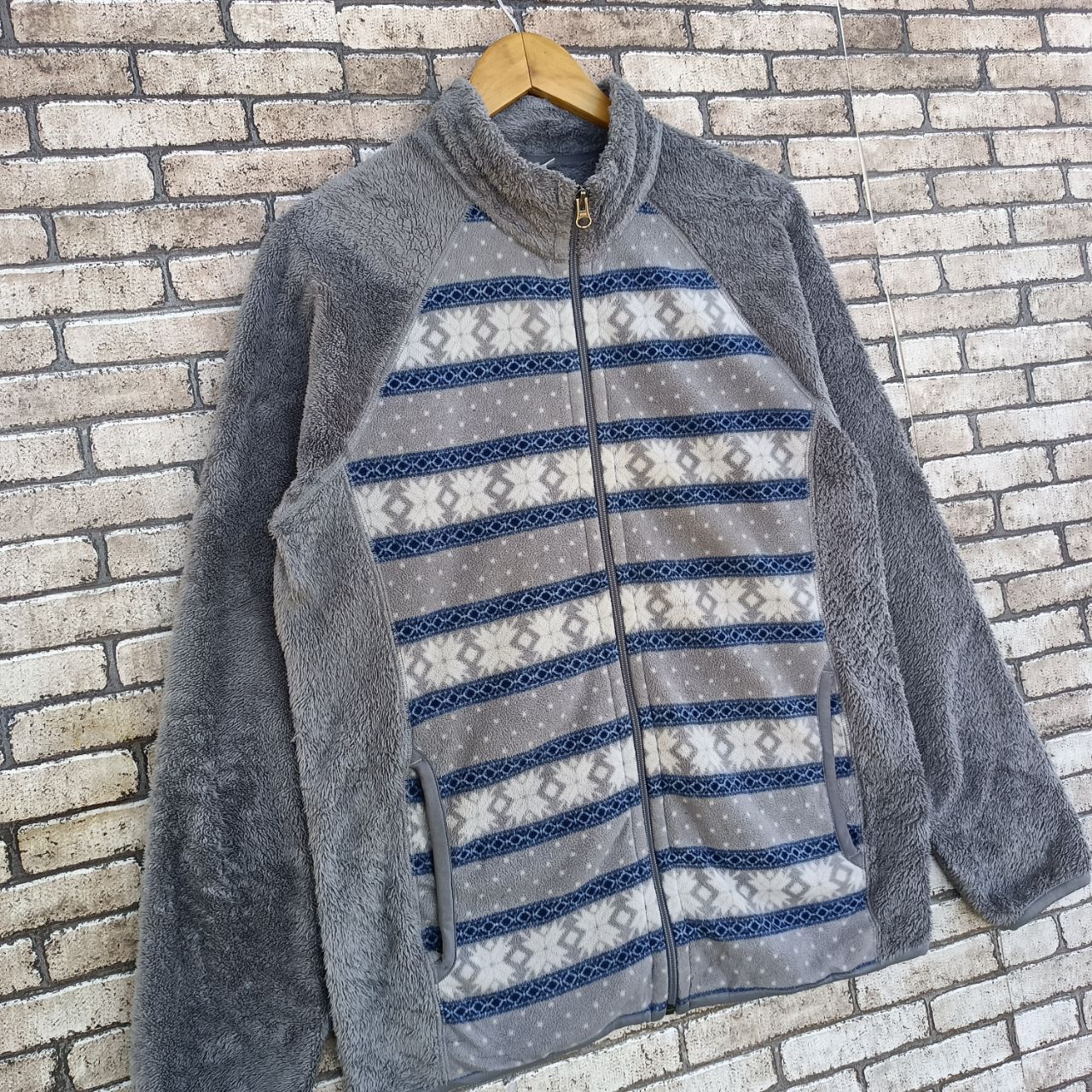 Japanese Brand × Uniqlo Uniqlo Stripes Fleece Jacket Sweater Winter Size US L / EU 52-54 / 3 - 2 Thumbnail