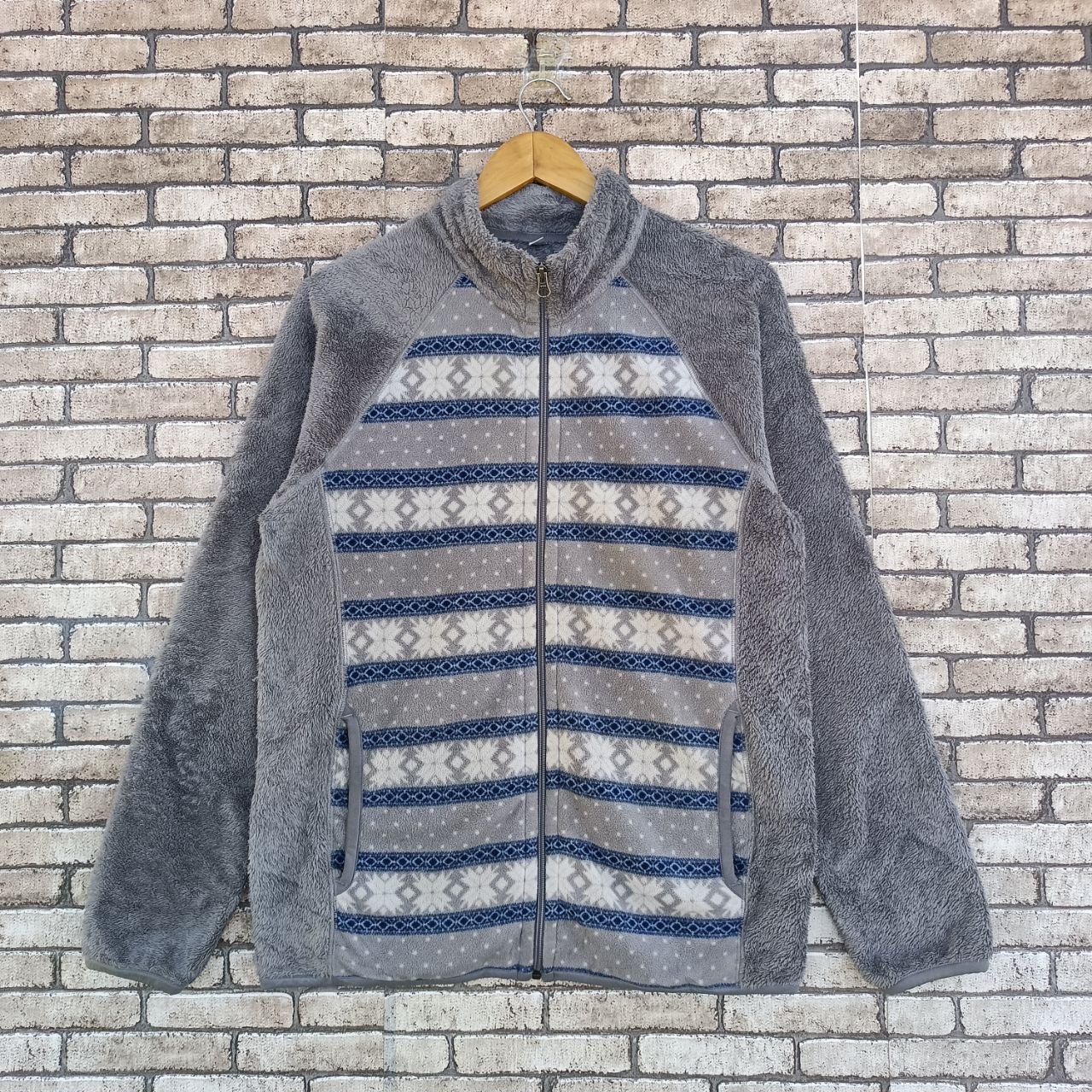 Japanese Brand × Uniqlo Uniqlo Stripes Fleece Jacket Sweater Winter Size US L / EU 52-54 / 3 - 1 Thumbnail