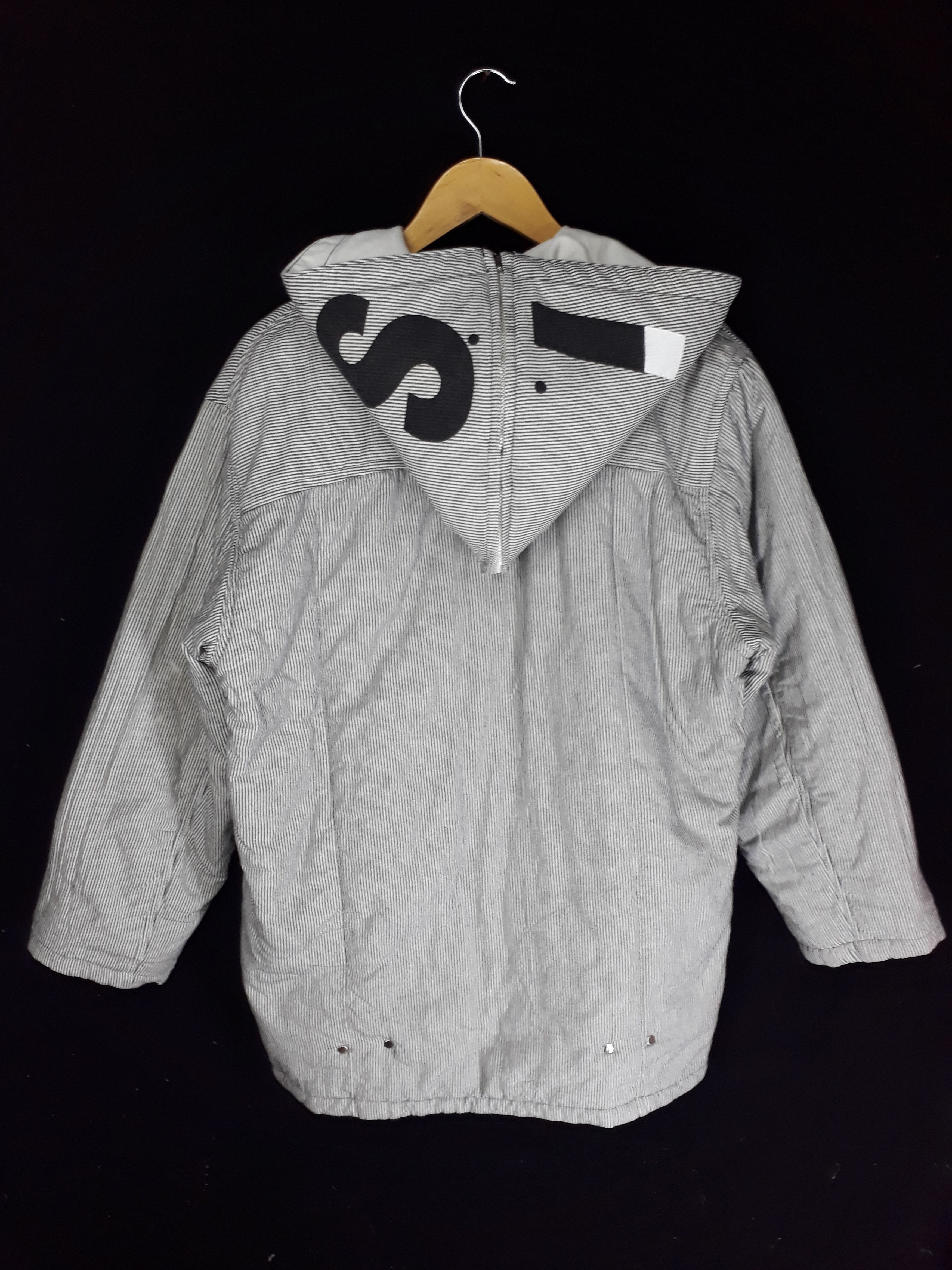 Issey Miyake Issey Miyake SpellOut Split Logo Size US L / EU 52-54 / 3 - 2 Thumbnail
