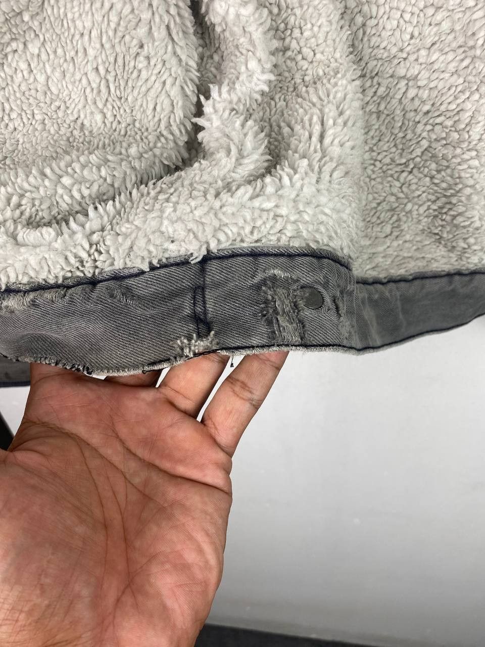 Levi's Vintage Levis Sherpa Jacket Disstressed Made In Usa Size US L / EU 52-54 / 3 - 13 Thumbnail