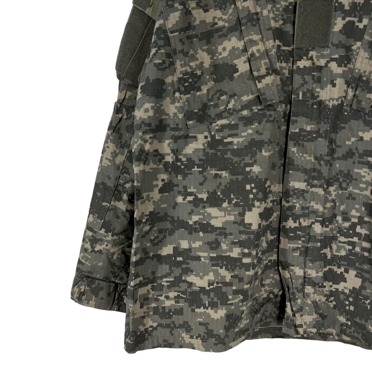 Vintage VINTAGE MILITARY CAMO SURVIVAL JACKET EAGLE FORCE CARGO Size US L / EU 52-54 / 3 - 3 Thumbnail