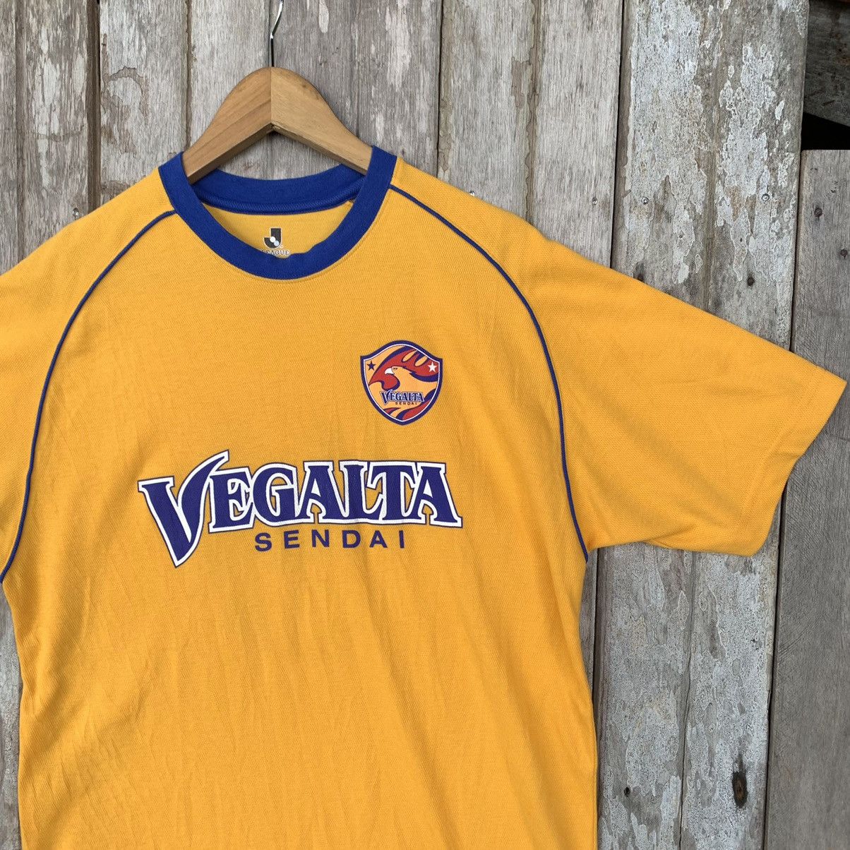 Other J League Vegalta Sendai Jersey Size US M / EU 48-50 / 2 - 2 Thumbnail
