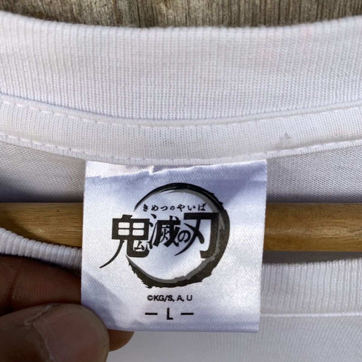 Anime Demon Slayer Shinobu Tee Size US L / EU 52-54 / 3 - 5 Thumbnail