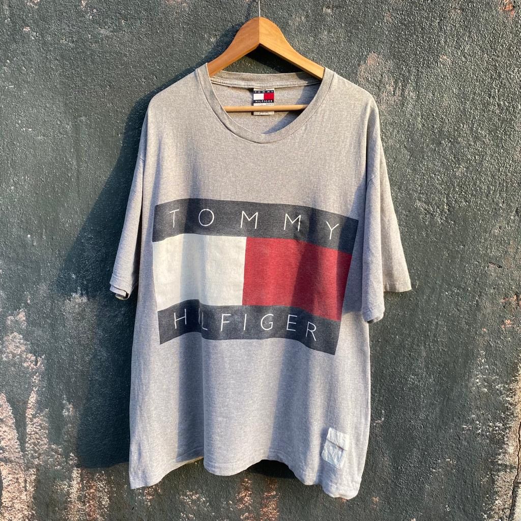 Other 🔥Vintage 90s Tommy Hilfiger Big Logo Oversized Tee🔥 Size US XXL / EU 58 / 5 - 1 Thumbnail