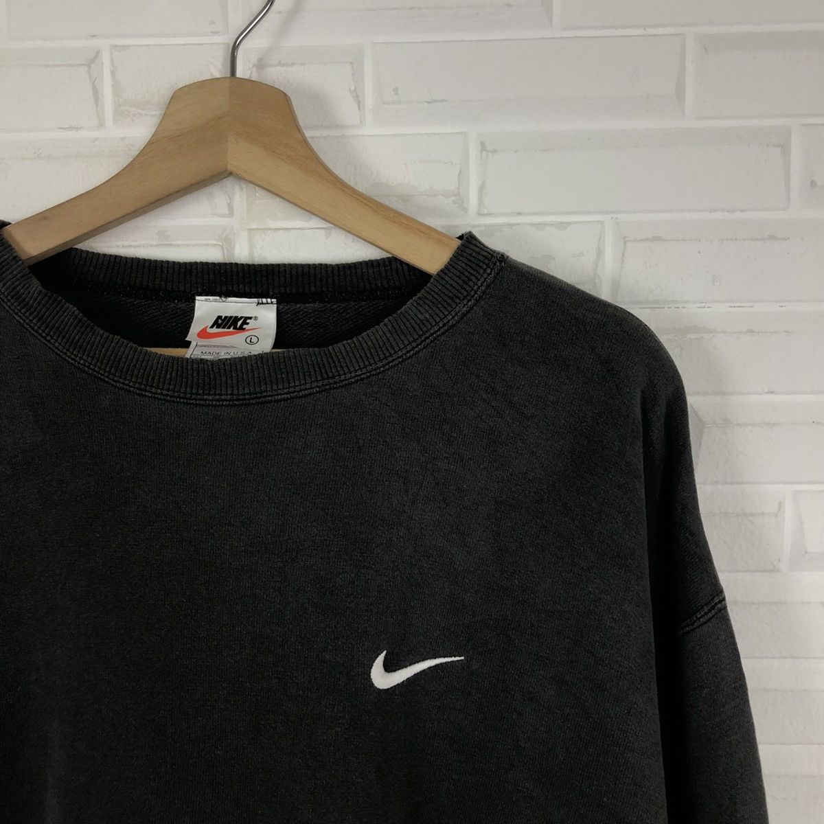 Nike VINTAGE 2000 NIKE SWOOSH SWEATSHIRT MADE IN USA Size US L / EU 52-54 / 3 - 3 Thumbnail