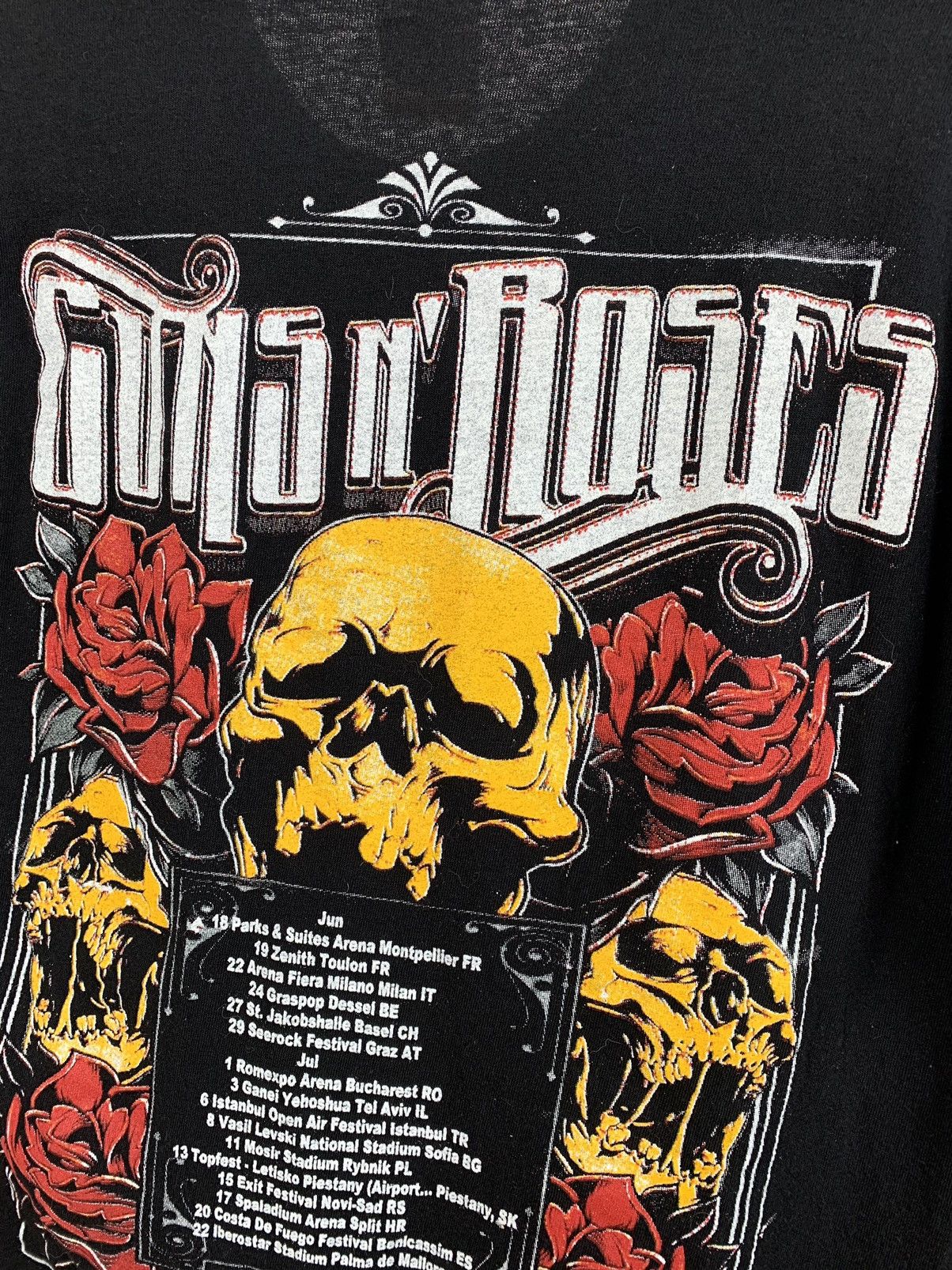 Band Tees Vintage Guns N’ Roses Tour 2012 T-Shirt Size US S / EU 44-46 / 1 - 9 Thumbnail