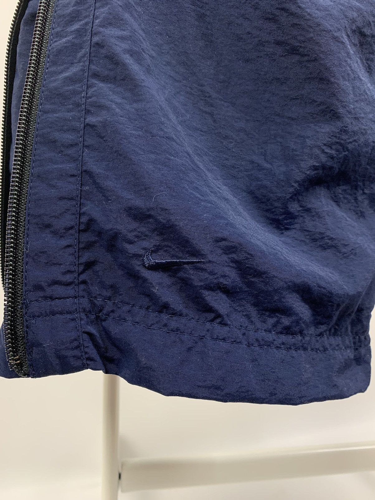 Nike Vintage Nike Swoosh Navy Nylon Track Pants Joggers Size US 34 / EU 50 - 11 Thumbnail