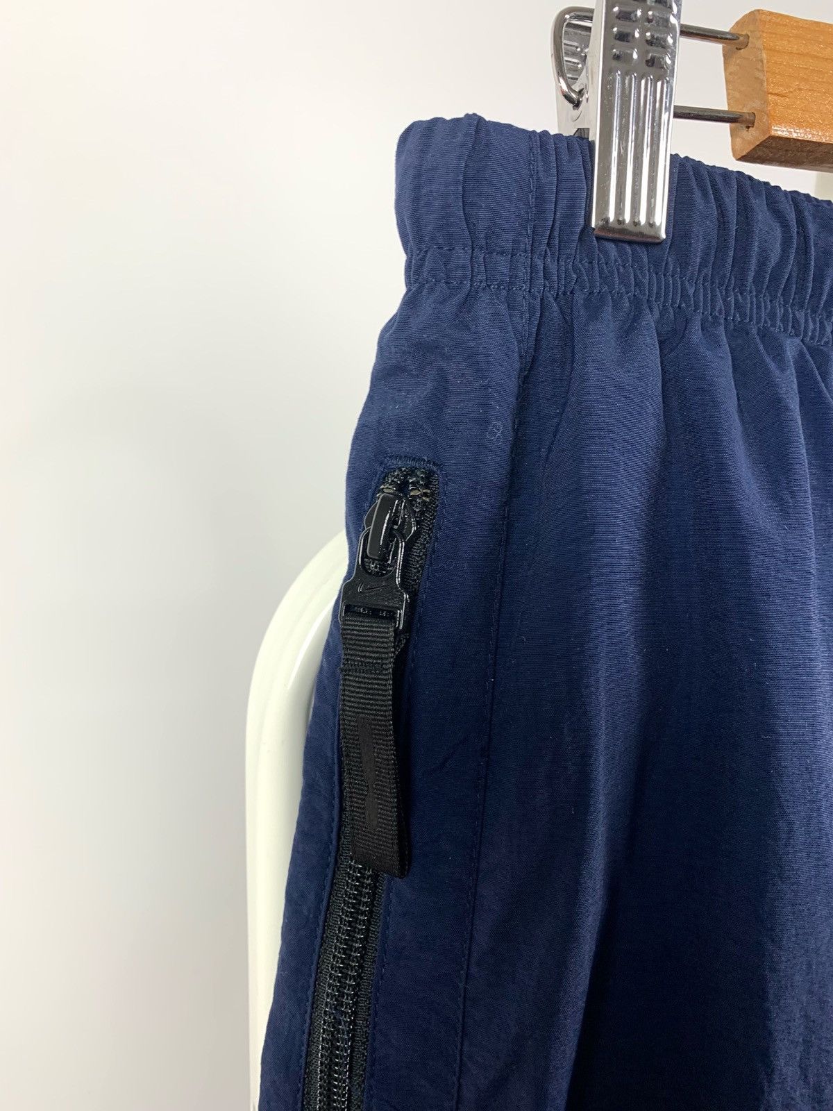 Nike Vintage Nike Swoosh Navy Nylon Track Pants Joggers Size US 34 / EU 50 - 13 Thumbnail