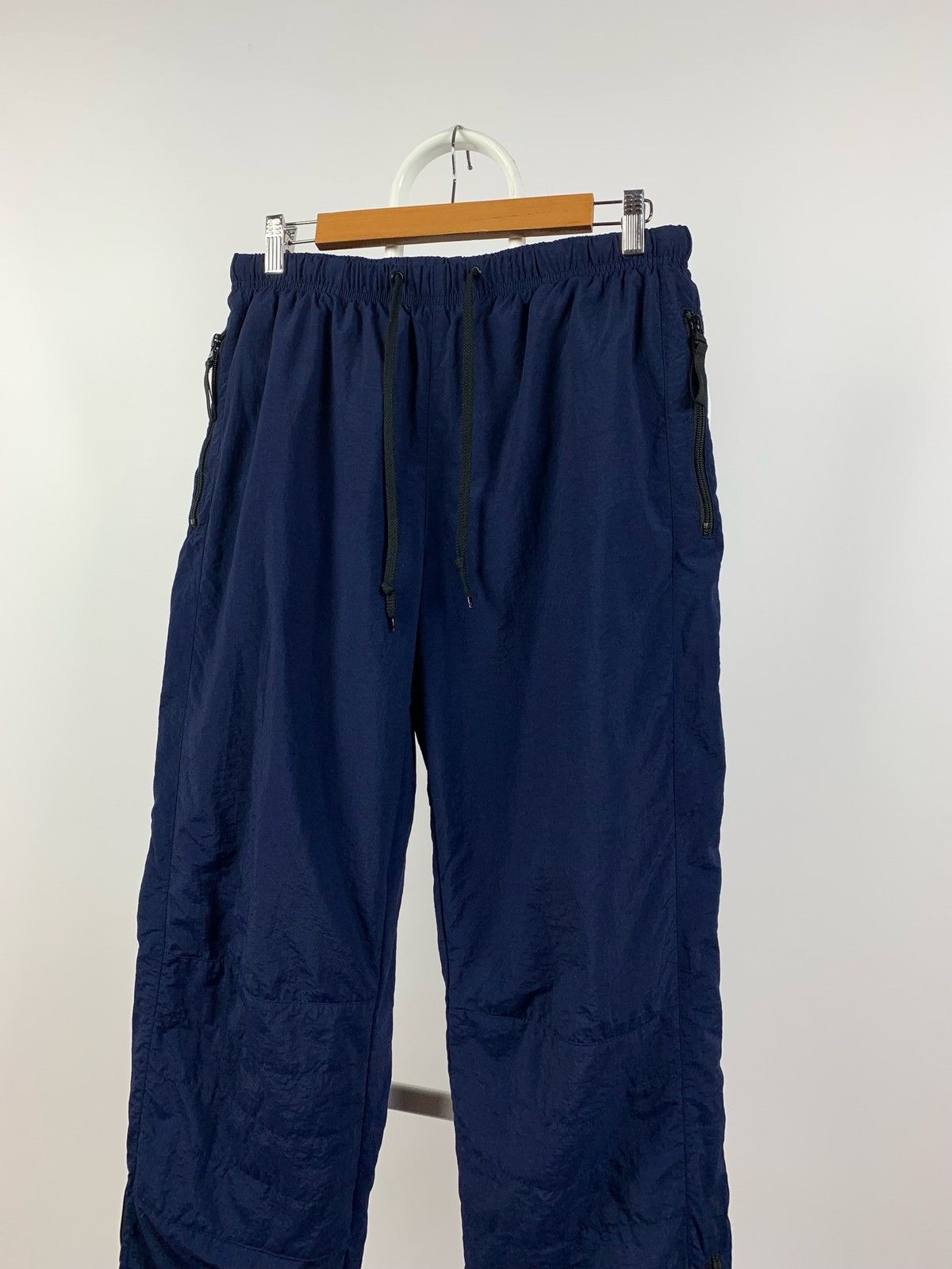 Nike Vintage Nike Swoosh Navy Nylon Track Pants Joggers Size US 34 / EU 50 - 5 Thumbnail