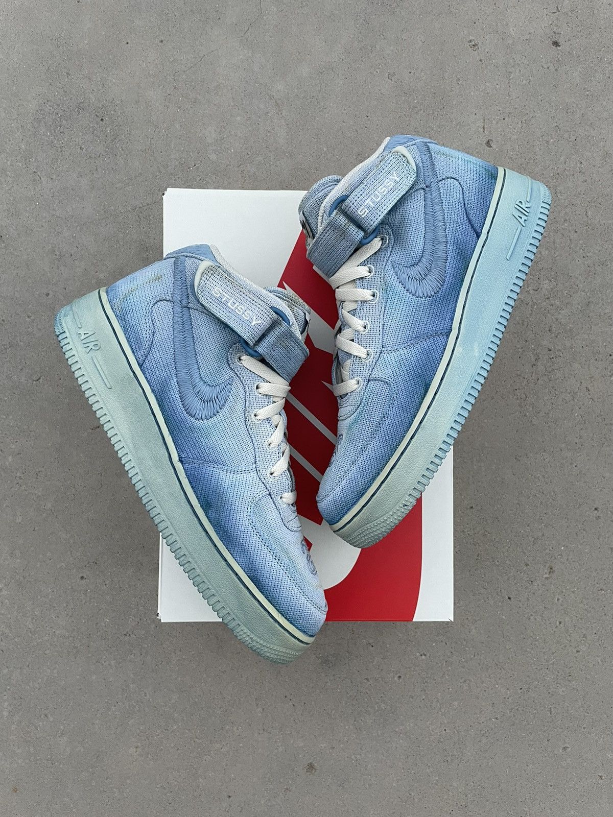 Nike × Stussy *custom dyed* Stussy x Nike Air Force 1 mid “sky blue” Size US 9.5 / EU 42-43 - 7 Thumbnail