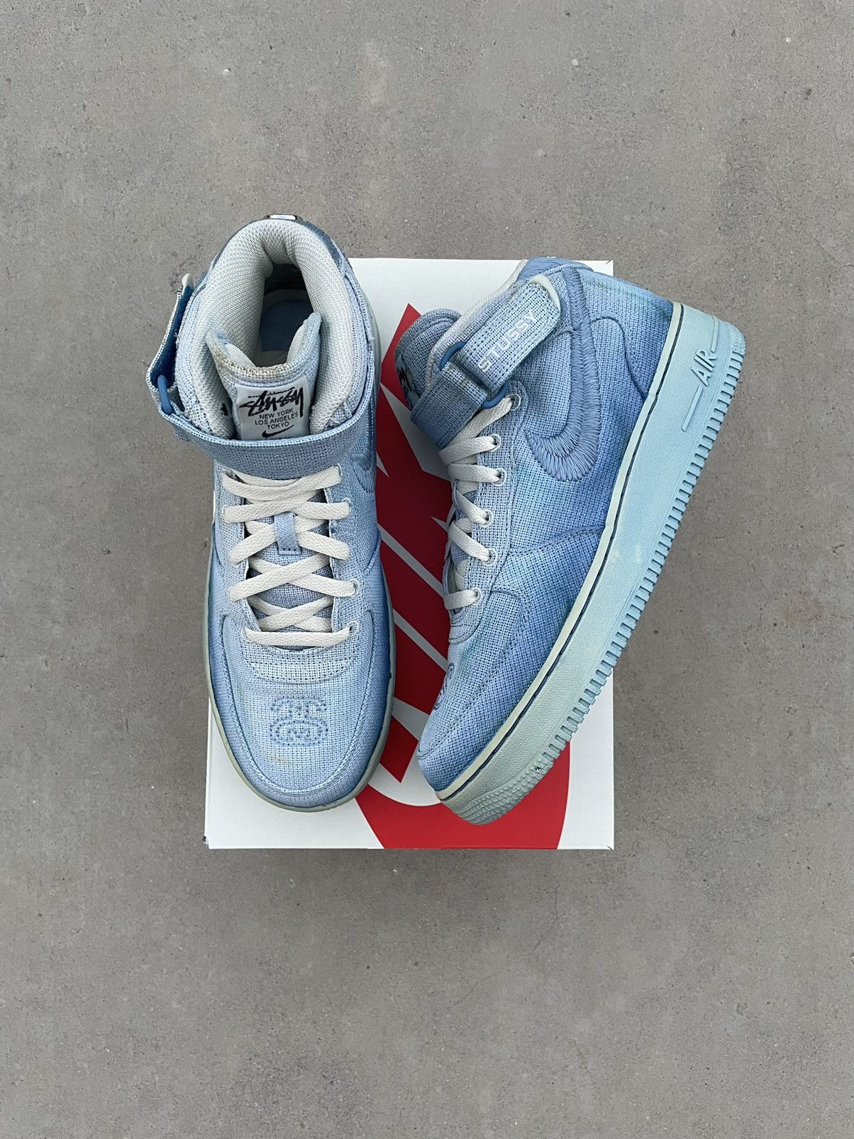 Nike × Stussy *custom dyed* Stussy x Nike Air Force 1 mid “sky blue” Size US 9.5 / EU 42-43 - 3 Thumbnail
