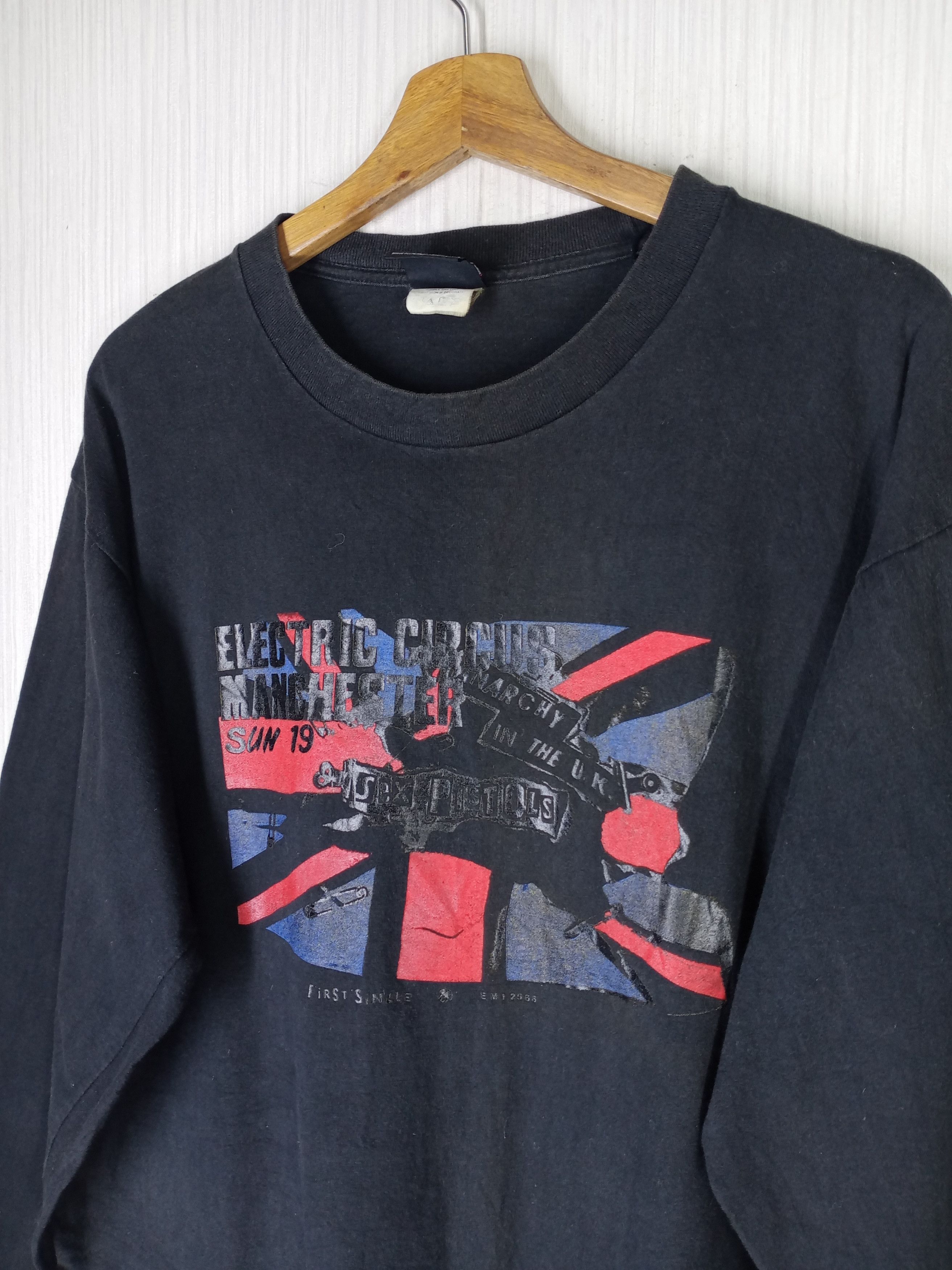 Band Tees Rare Vintage Sex Pistols Anarchy in the UK Tshirt Size US L / EU 52-54 / 3 - 3 Thumbnail