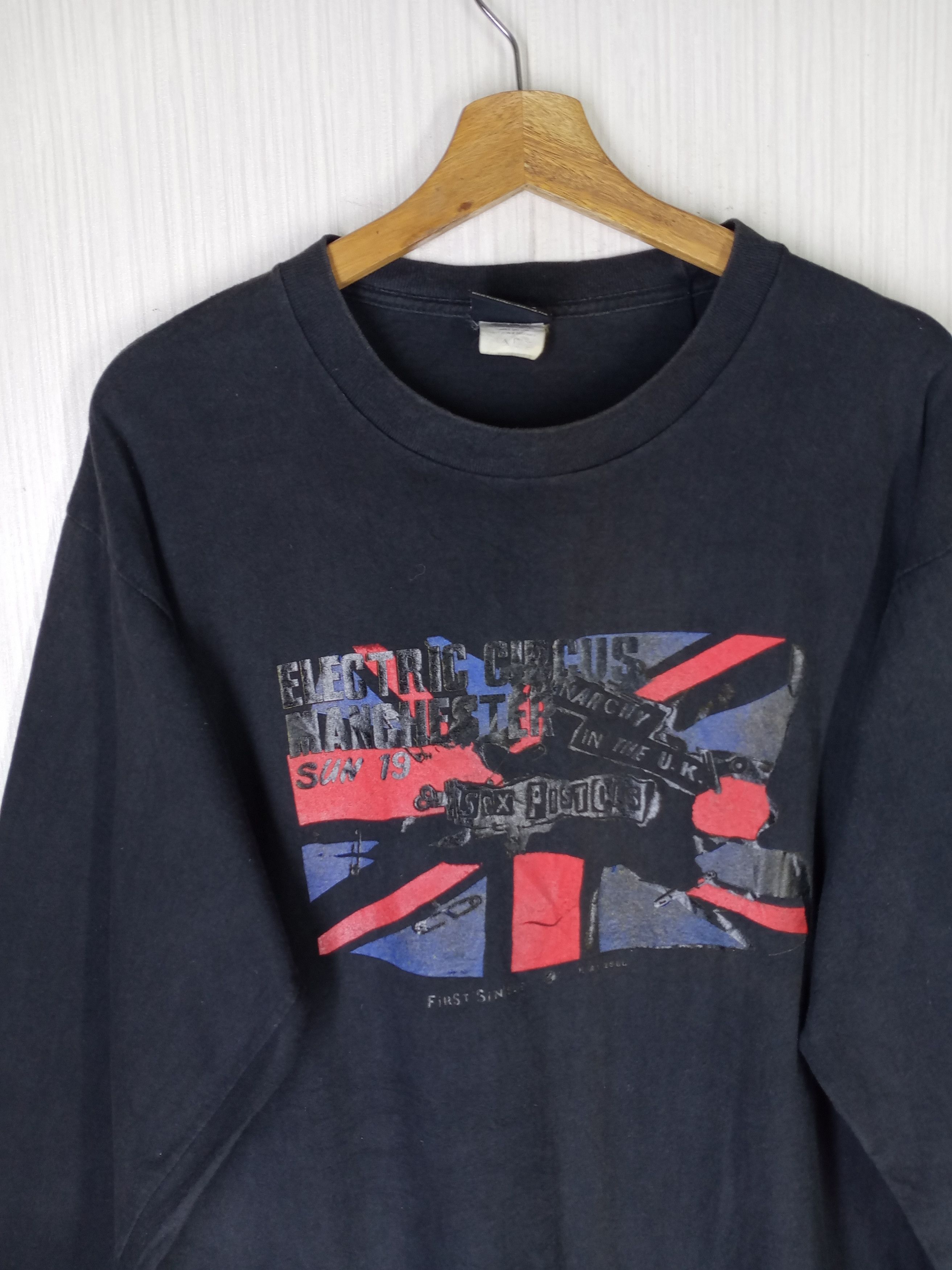Band Tees Rare Vintage Sex Pistols Anarchy in the UK Tshirt Size US L / EU 52-54 / 3 - 6 Thumbnail