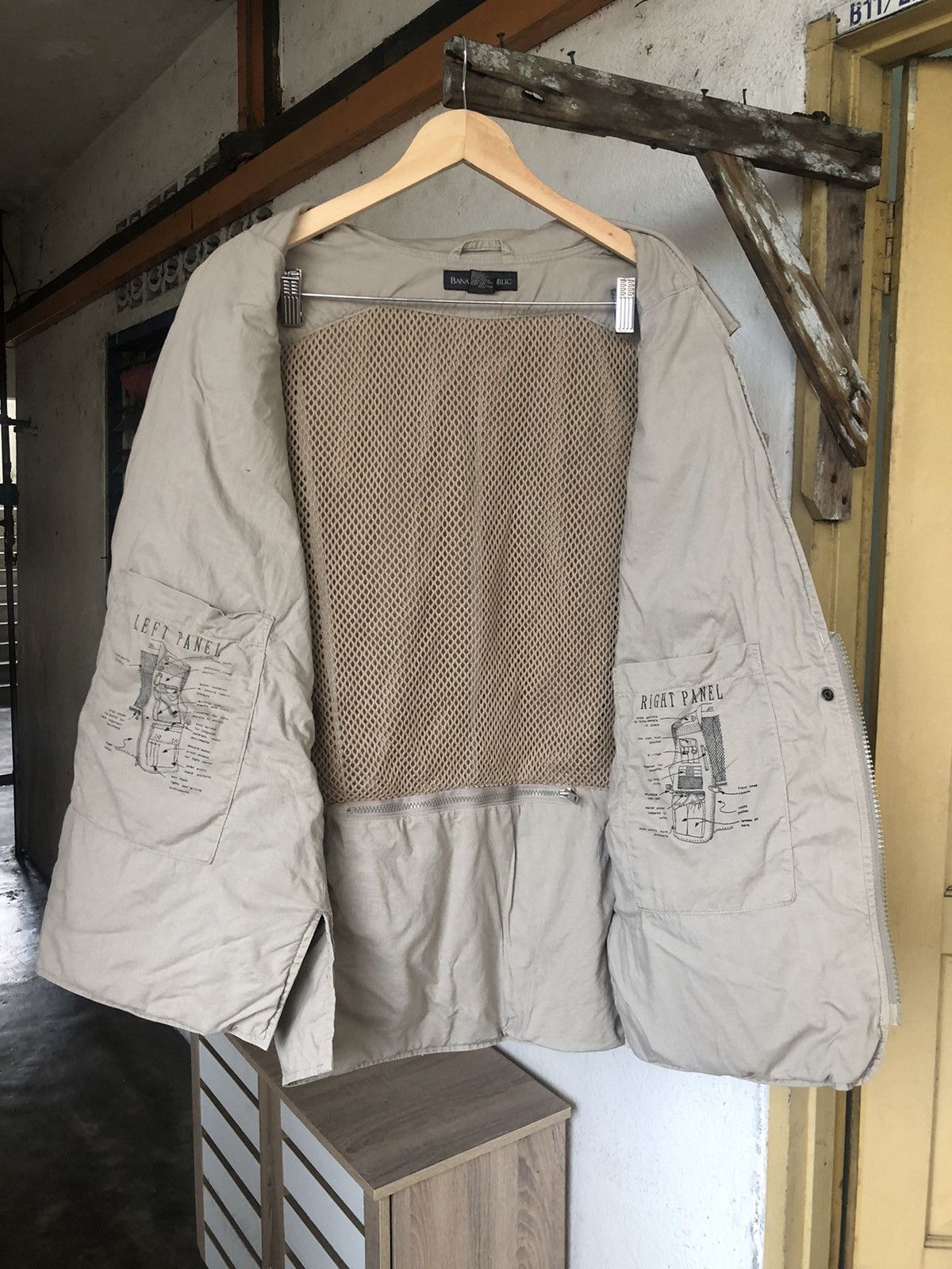 Banana Republic Vtg Banana Republic Utility Multipocket Hunting Vest Jacket Size US L / EU 52-54 / 3 - 22 Thumbnail