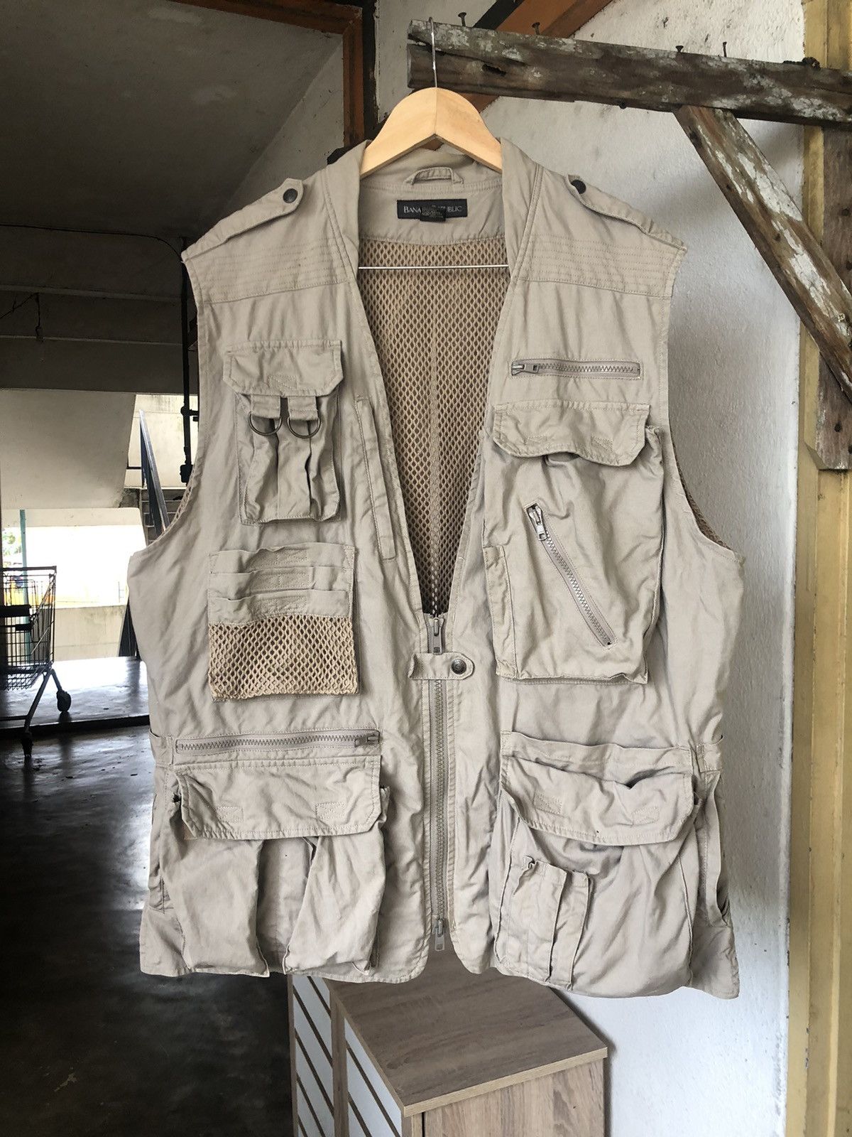 Banana Republic Vtg Banana Republic Utility Multipocket Hunting Vest Jacket Size US L / EU 52-54 / 3 - 4 Thumbnail