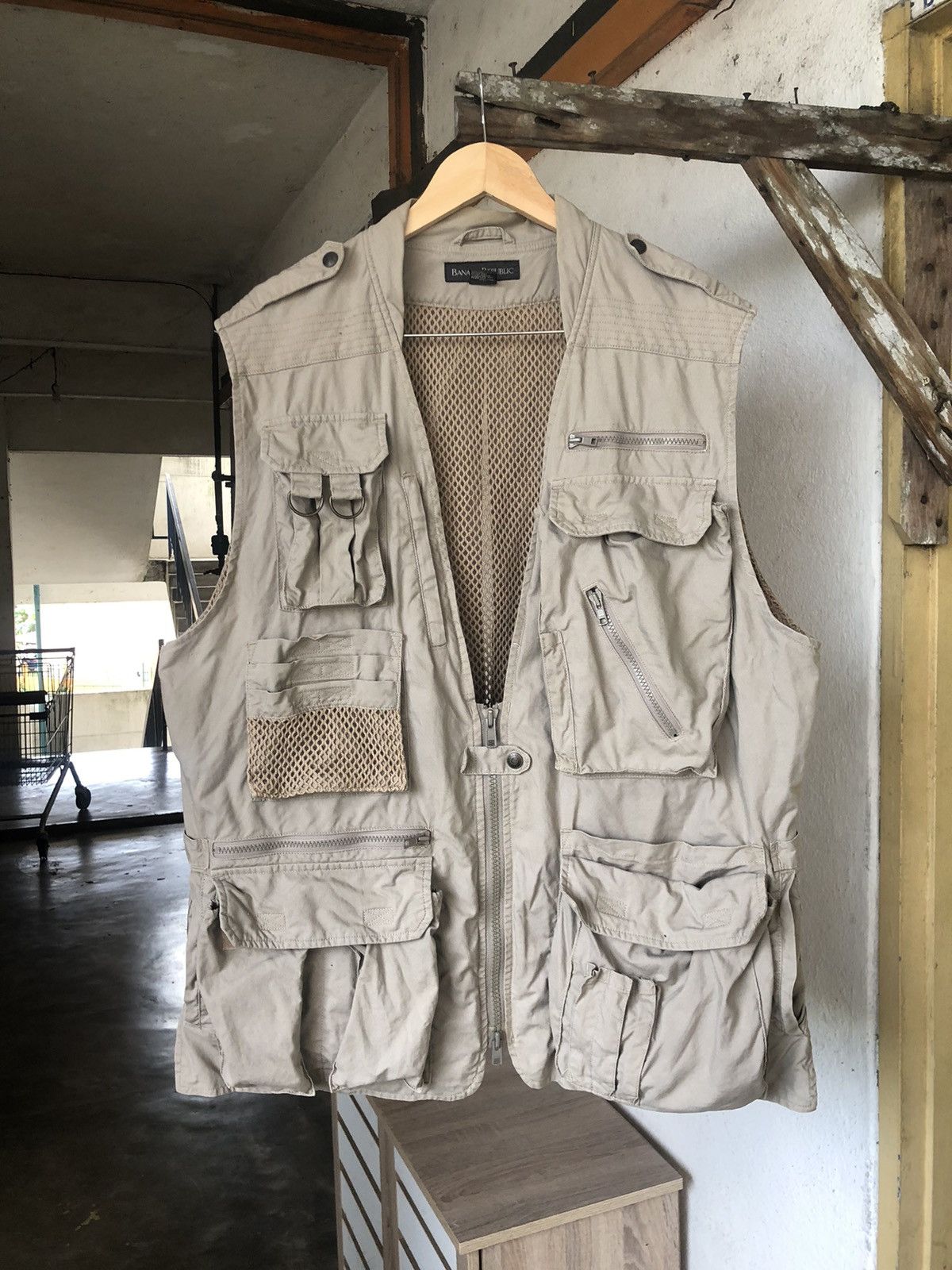 Banana Republic Vtg Banana Republic Utility Multipocket Hunting Vest Jacket Size US L / EU 52-54 / 3 - 5 Thumbnail