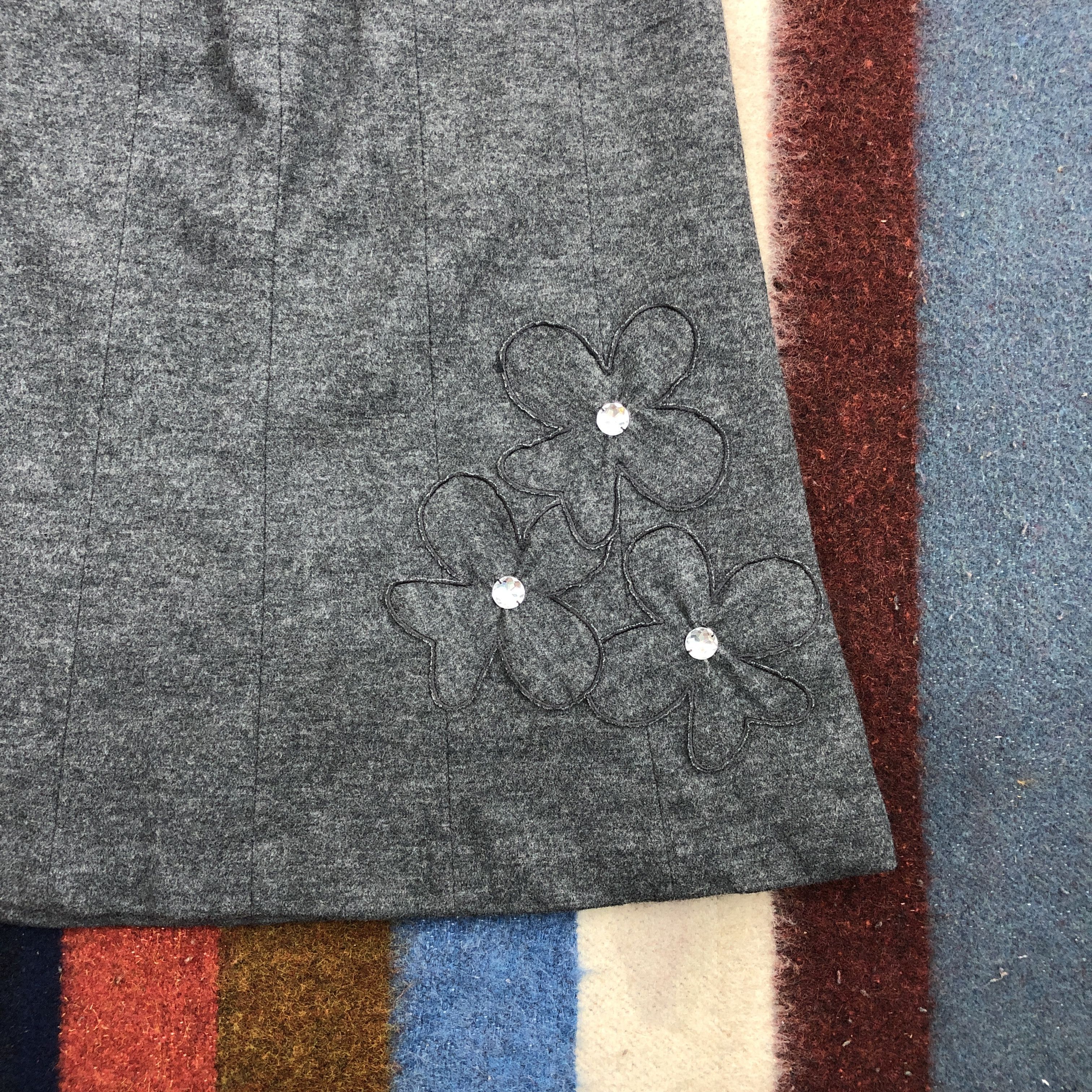 Sonia Rykiel SONIA RYKIEL Mini Skirt Flower Logo #0449/S Size 27" / US 4 / IT 40 - 2 Thumbnail