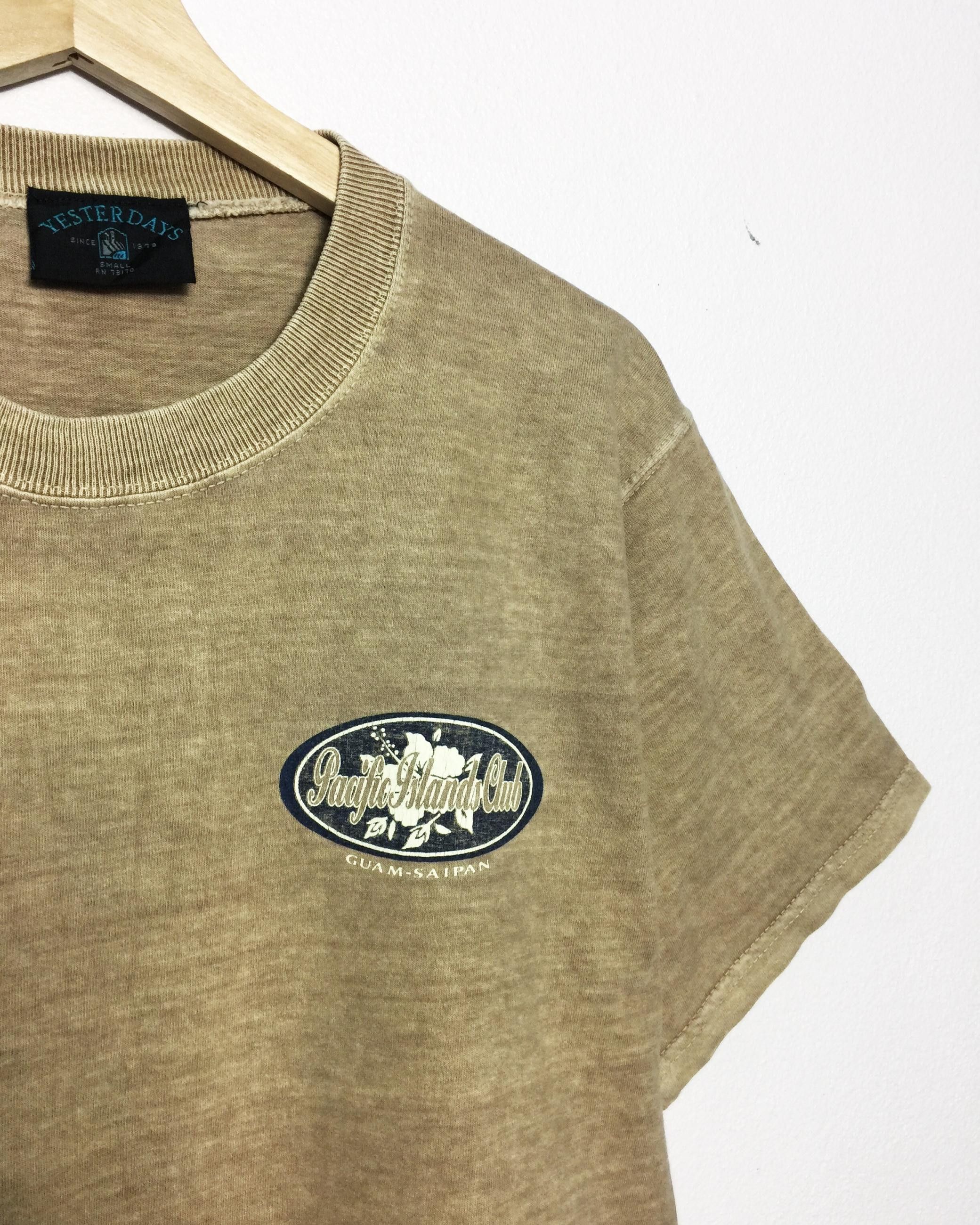 Vintage Vtg 1995 Yesterdays Pacific Island Club Guam Saipan Tees Size US S / EU 44-46 / 1 - 4 Thumbnail