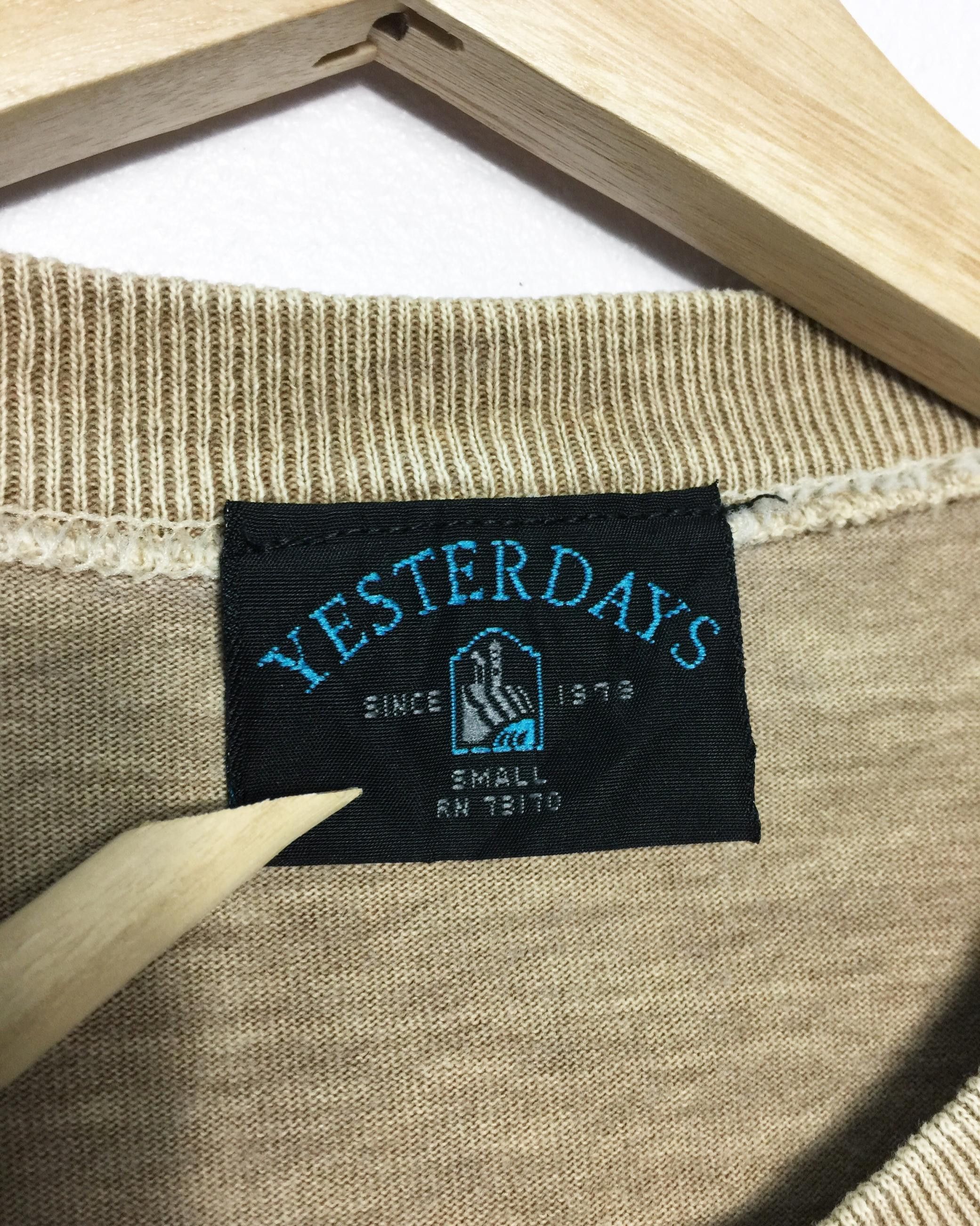 Vintage Vtg 1995 Yesterdays Pacific Island Club Guam Saipan Tees Size US S / EU 44-46 / 1 - 10 Thumbnail
