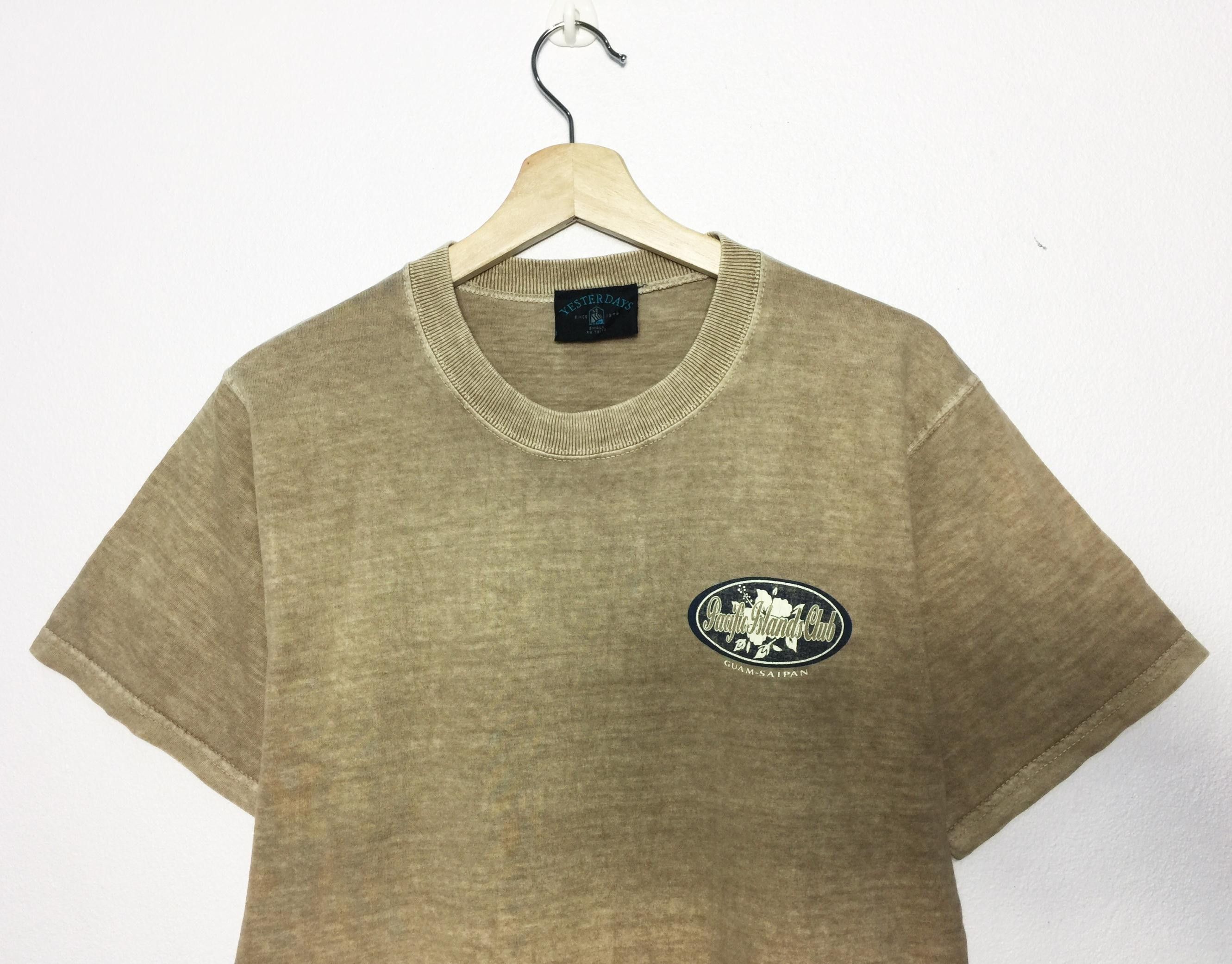 Vintage Vtg 1995 Yesterdays Pacific Island Club Guam Saipan Tees Size US S / EU 44-46 / 1 - 3 Thumbnail