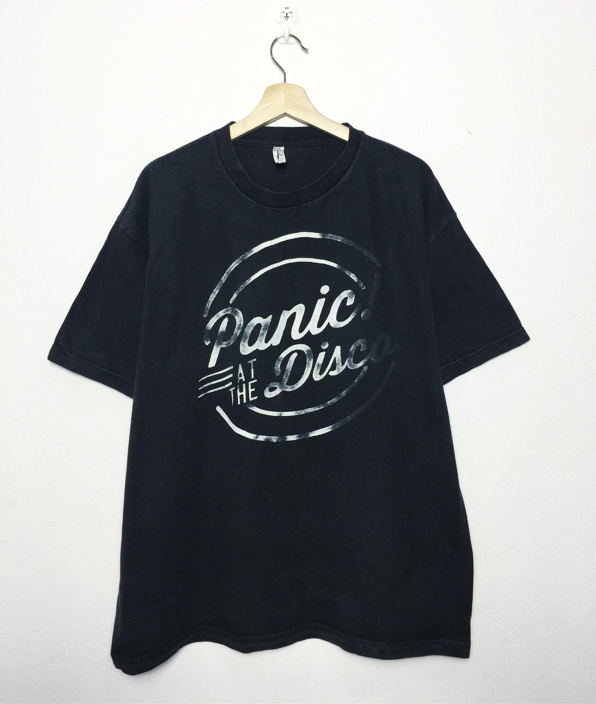 Band Tees Rare Panic At The Disco X Weezer US Tour 2016 Band Tees Size US XL / EU 56 / 4 - 1 Thumbnail