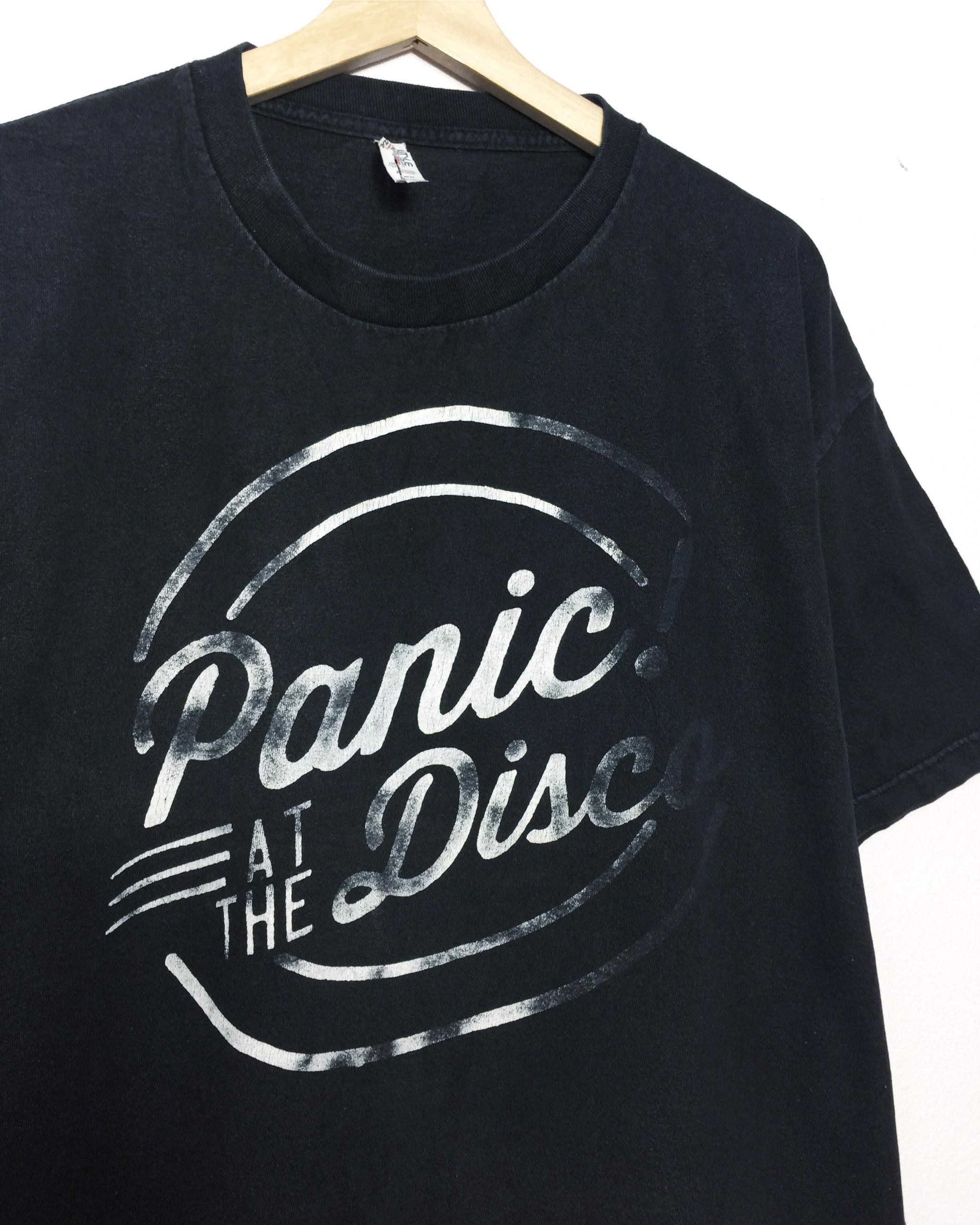 Band Tees Rare Panic At The Disco X Weezer US Tour 2016 Band Tees Size US XL / EU 56 / 4 - 3 Thumbnail