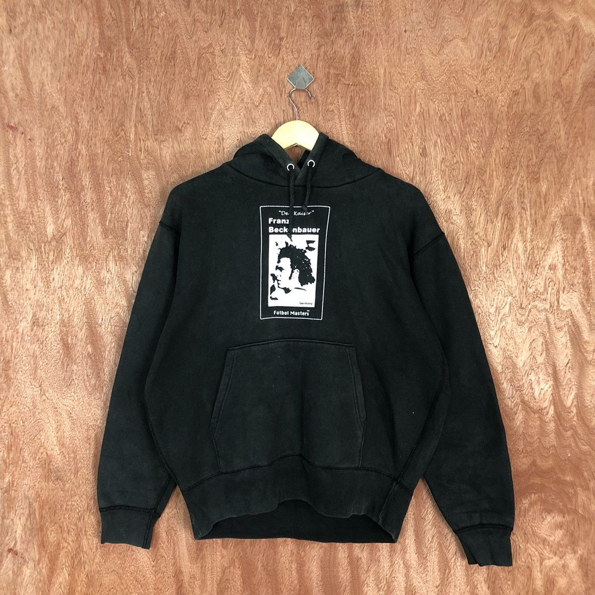 Edition Japan DLL Franz Beckenbauer Ballon D'or japan futbol Hoodies #1974 Size US M / EU 48-50 / 2 - 1 Thumbnail