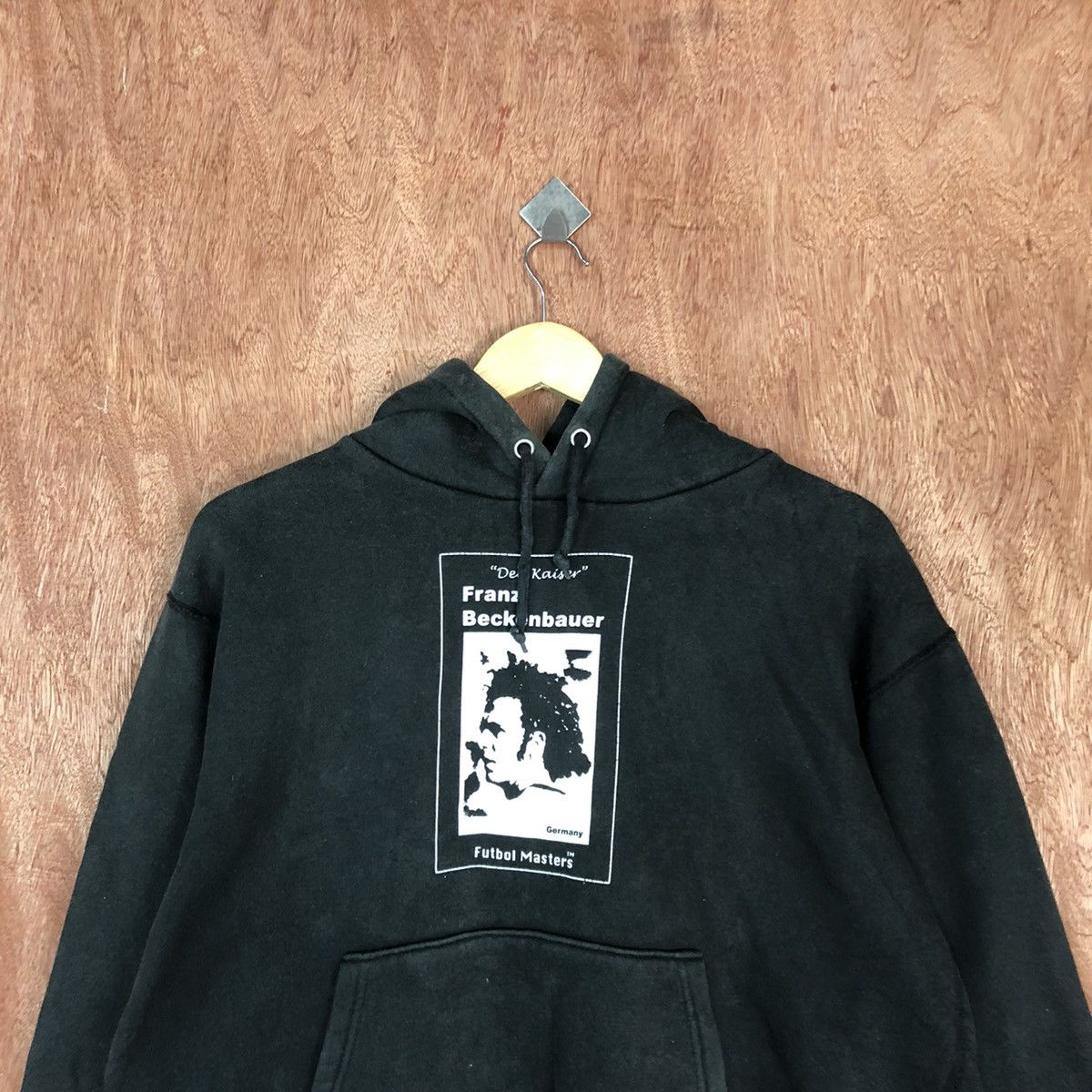 Edition Japan DLL Franz Beckenbauer Ballon D'or japan futbol Hoodies #1974 Size US M / EU 48-50 / 2 - 2 Thumbnail