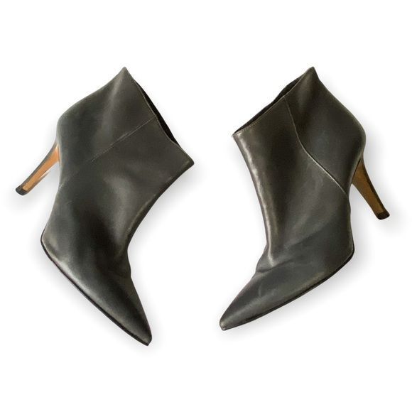 Gianvito Rossi Gianvito Rossi Stilo Gray Leather Ankle Boots, Size 37.5EU Size US 7.5 / IT 37.5 - 1 Thumbnail