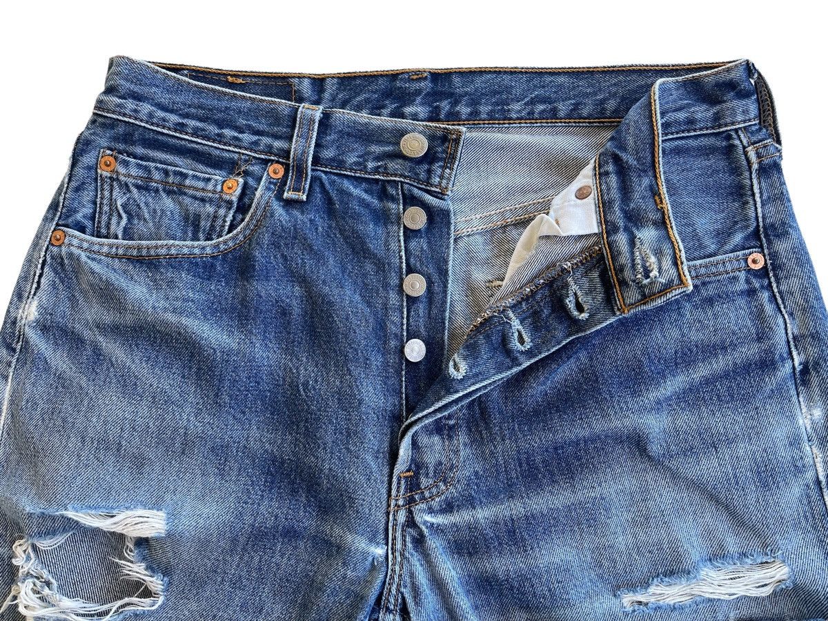 Levi's Vintage Clothing Vintage Levis Single R stamp 553 Distressed Denim Size US 31 - 9 Thumbnail