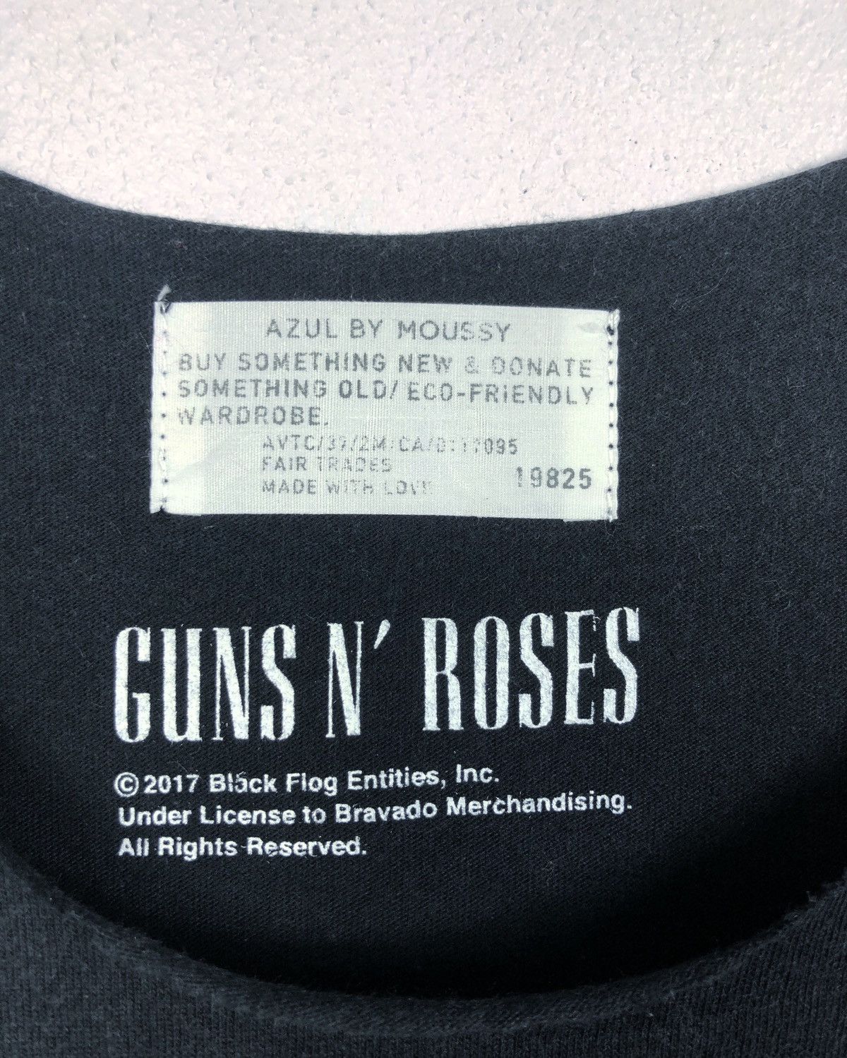 Band Tees Rare Guns N Roses Cropped Band Tee Size US S / EU 44-46 / 1 - 8 Thumbnail