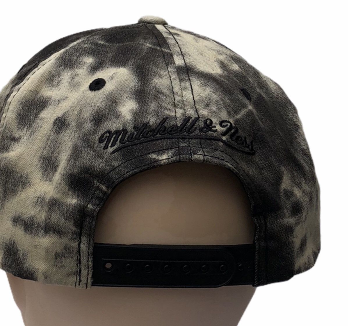 Mitchell & Ness Chicago Bulls Mitchell & Ness NBA Tie dye snapback Size ONE SIZE - 12 Thumbnail