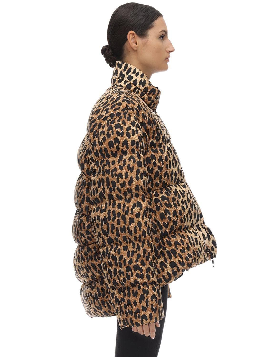 Balenciaga 🐆 REMOVING SOON🐆 FW19 balenciaga puffer c shape leopard Size US S / EU 44-46 / 1 - 13 Thumbnail