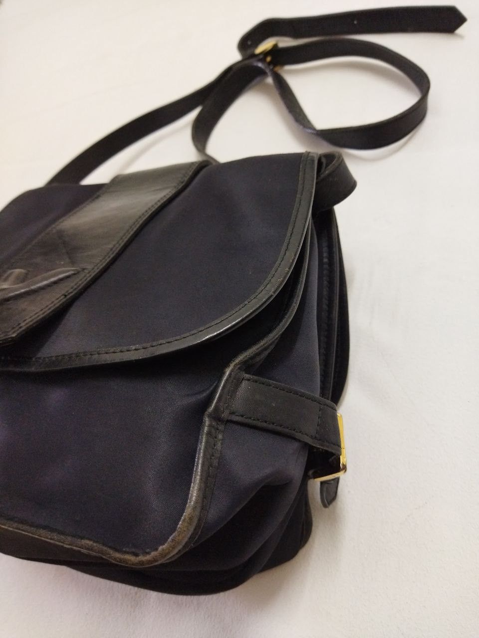 Yves Saint Laurent Vintage YVES SAINT LAURENT Sling Bag Size ONE SIZE - 6 Thumbnail