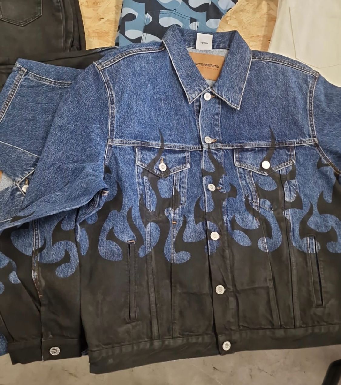 Vetements Flame Denim Jacket in Black & Blue Size US S / EU 44-46 / 1 - 1 Preview