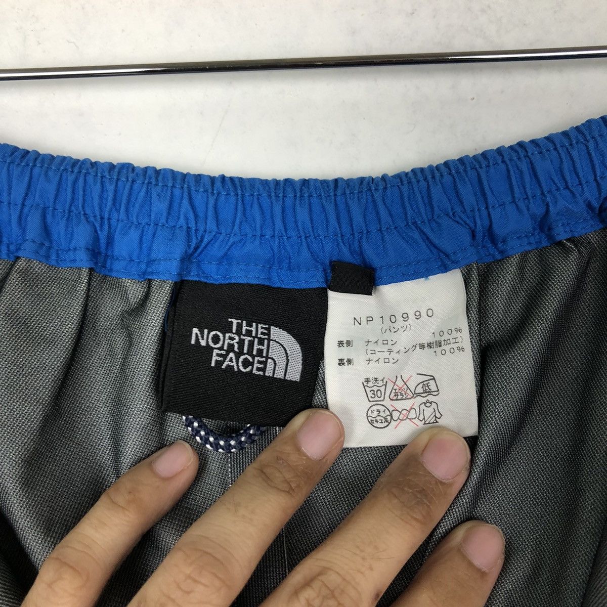 The North Face VINTAGE THE NORTH FACE PANTS SURVIVAL WEAR Size US 26 / EU 42 - 10 Thumbnail
