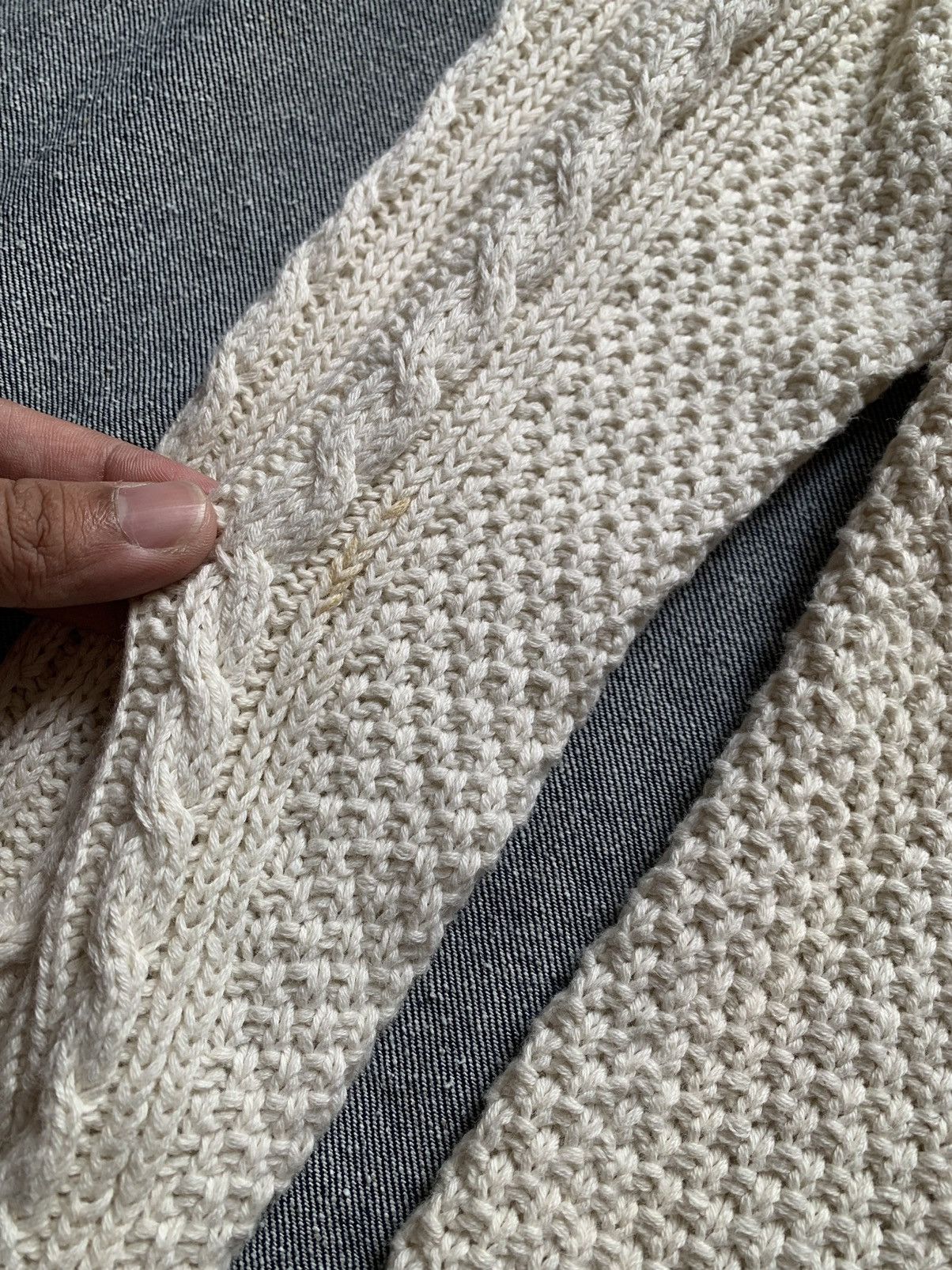 Burberry Burberry Blue Label Knitware Size L / US 10 / IT 46 - 9 Thumbnail