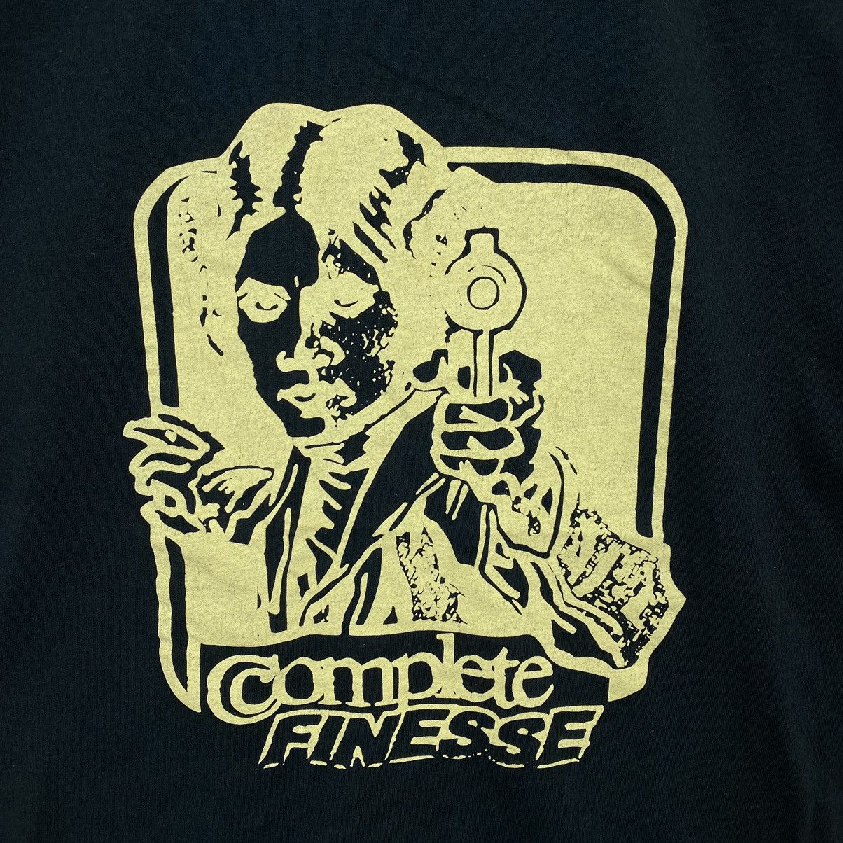 Japanese Brand COMPLETE FINESSE Japanese Brand Man With Gun Print Black Size US XL / EU 56 / 4 - 3 Thumbnail