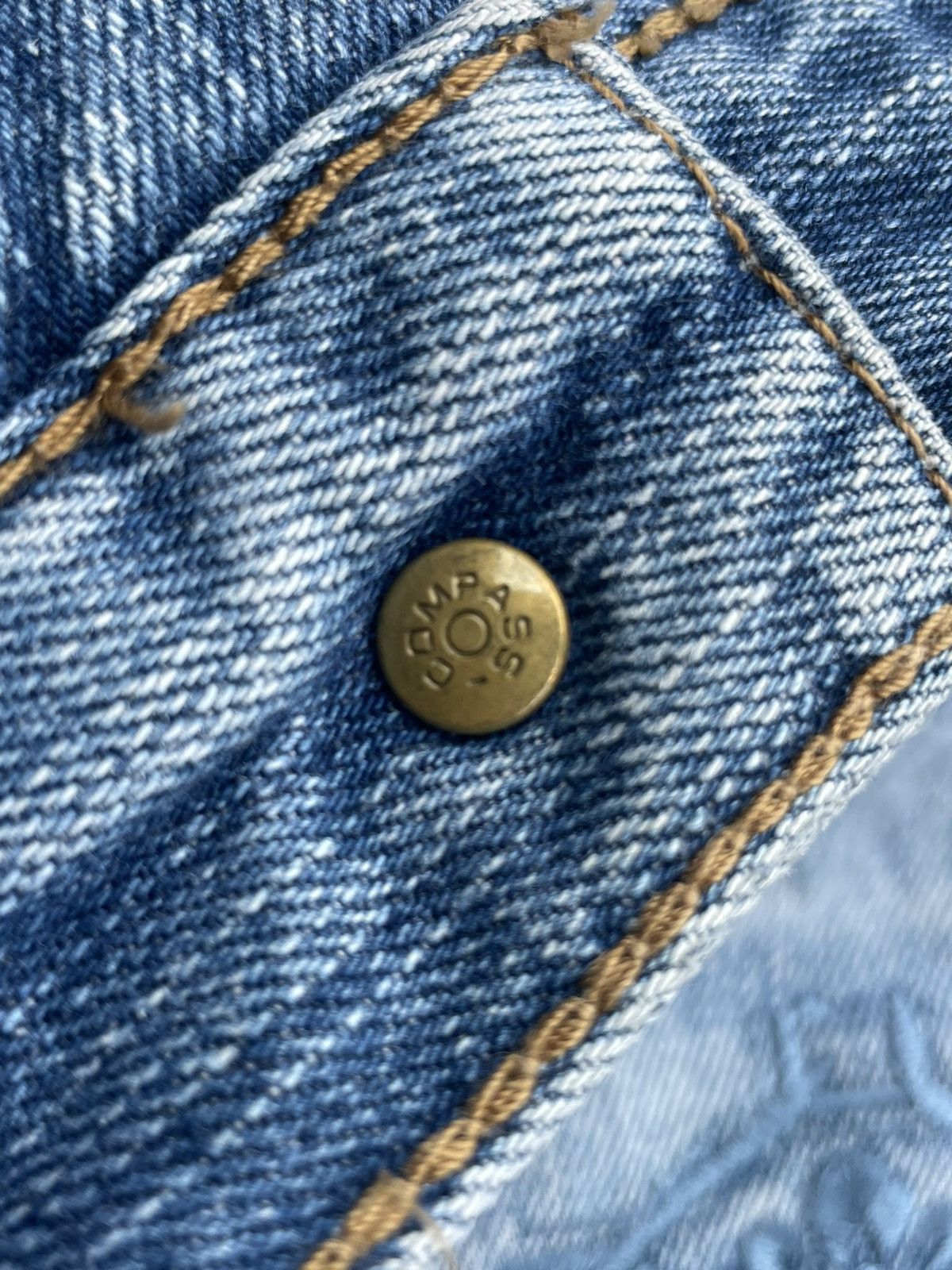 Japanese Brand Karakuri Emboiderey Distresed Denim Size US 34 / EU 50 - 19 Thumbnail