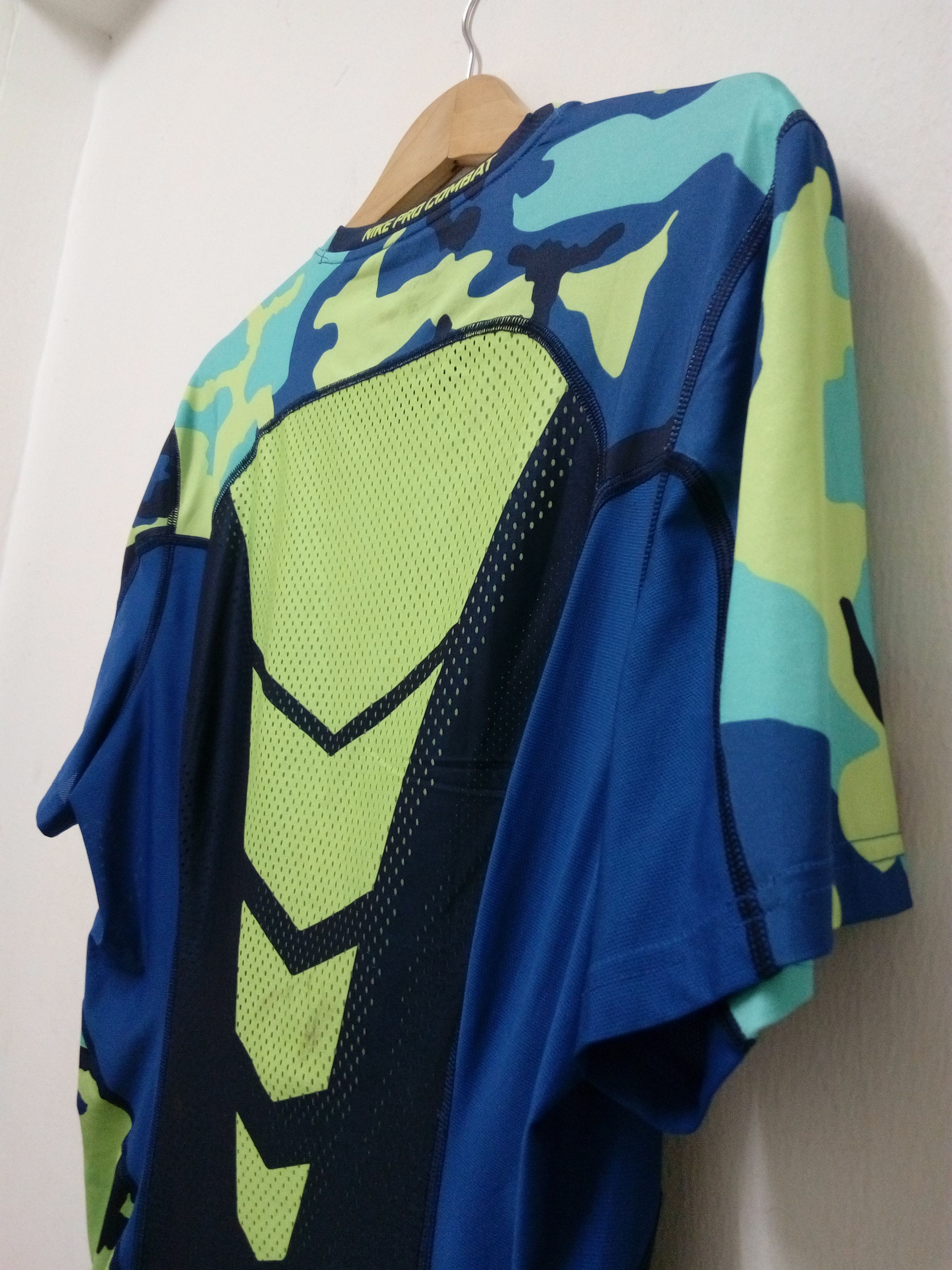 Nike NIKE PRO COMBAT DRI-FIT CAMO Size US XL / EU 56 / 4 - 5 Thumbnail