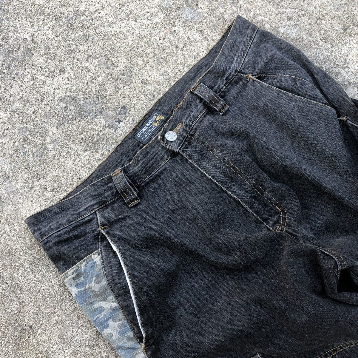 DrunknMunky × Japanese Brand 🔥Rare🔥Drunkn Munky Mural Distress Tactical Cargo Denim Pants Size US 34 / EU 50 - 14 Thumbnail