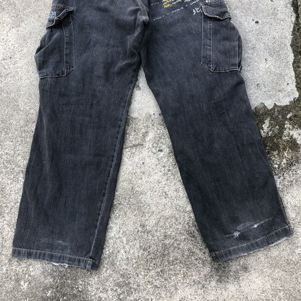 DrunknMunky × Japanese Brand 🔥Rare🔥Drunkn Munky Mural Distress Tactical Cargo Denim Pants Size US 34 / EU 50 - 6 Thumbnail