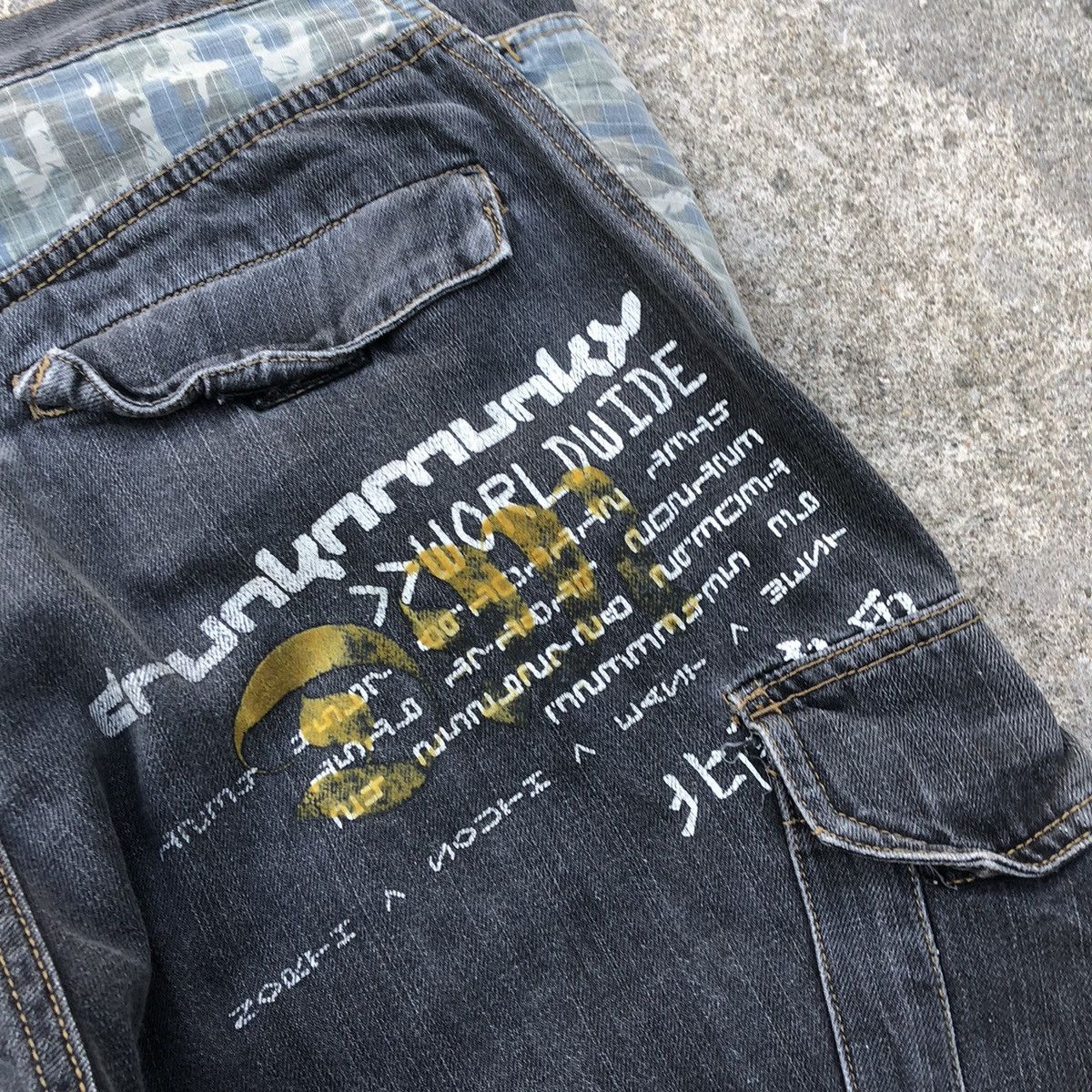 DrunknMunky × Japanese Brand 🔥Rare🔥Drunkn Munky Mural Distress Tactical Cargo Denim Pants Size US 34 / EU 50 - 10 Thumbnail