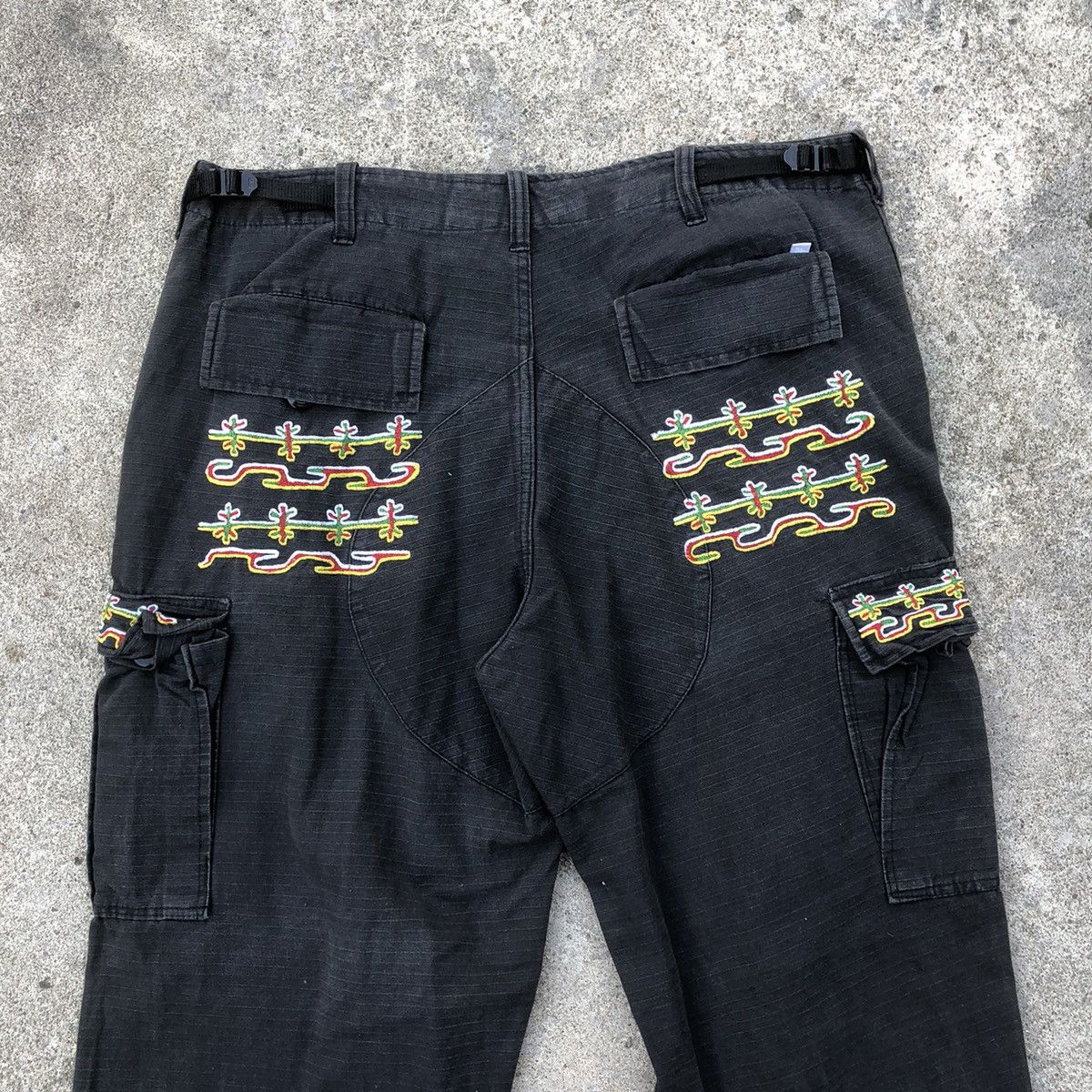 Japanese Brand 🔥Rare🔥Arfican Taro Embroidered Rasta Tactical Cargo Pants Size US 34 / EU 50 - 5 Thumbnail