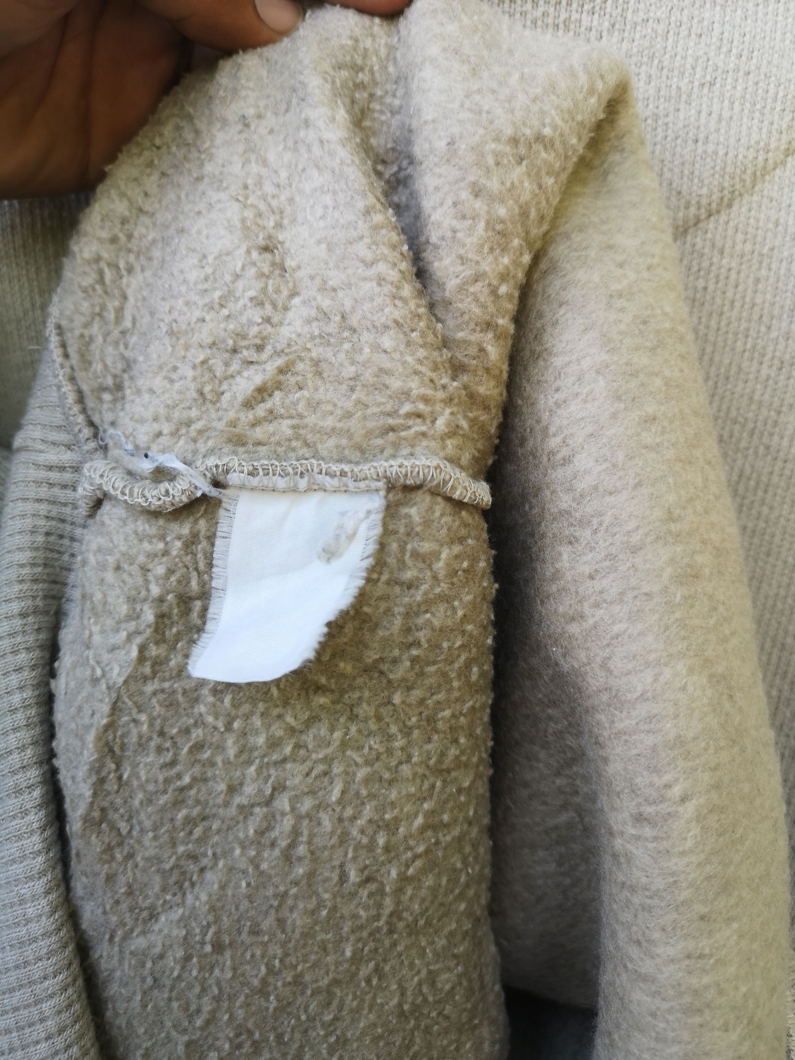 Other Vintage Claudio Velentino Sweatshirt Cream Colour Size US L / EU 52-54 / 3 - 4 Thumbnail