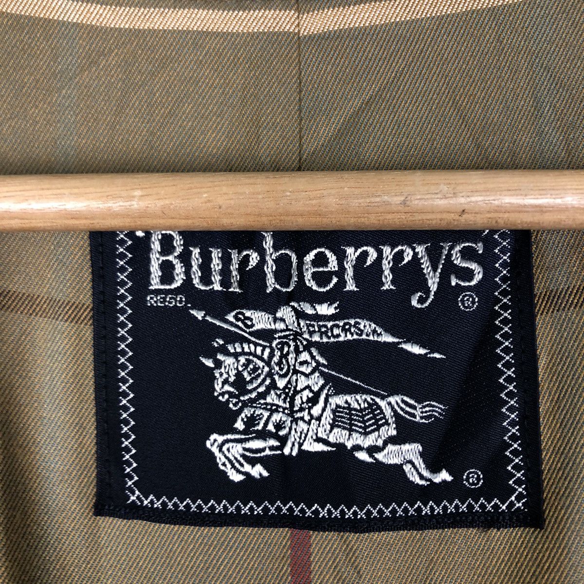 Burberry VINTAGE BURBERRYS LONG JACKET NOVA CHECK LINING Size US M / EU 48-50 / 2 - 12 Thumbnail