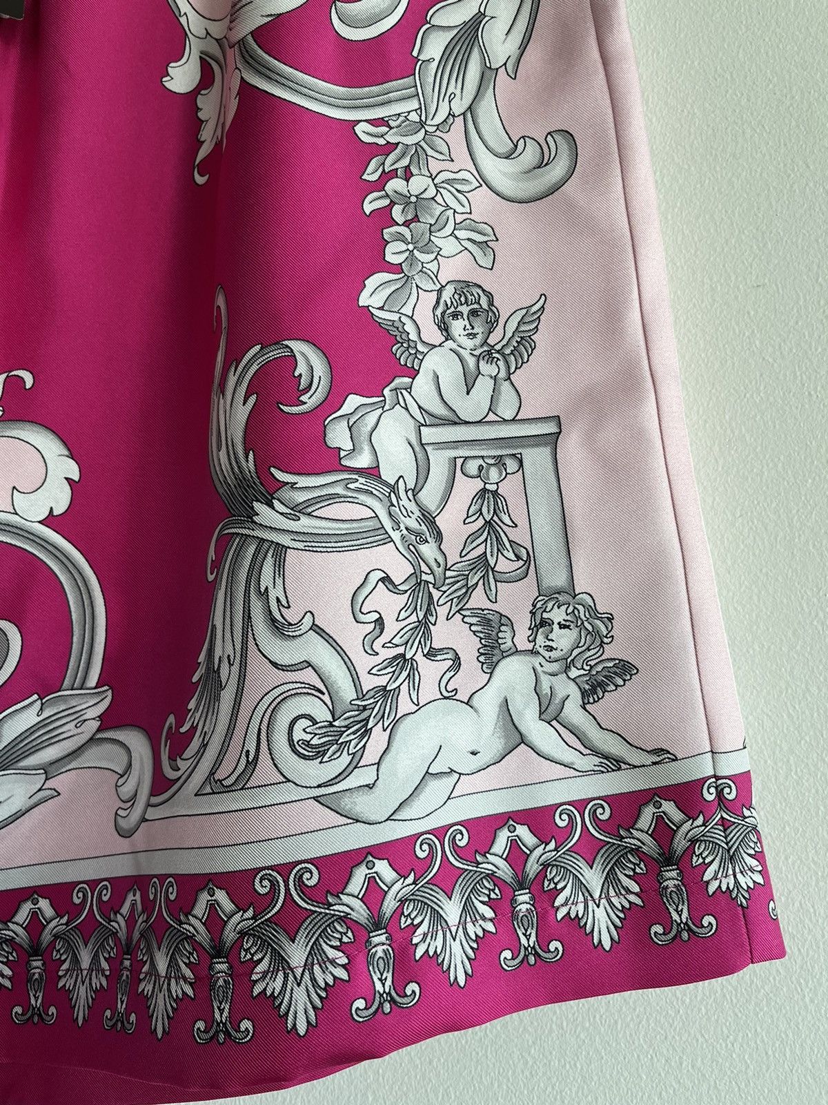 Versace Rare Super Runway Brand New Pure Silk Runway Medusa Shorts Size US 34 / EU 50 - 16 Thumbnail